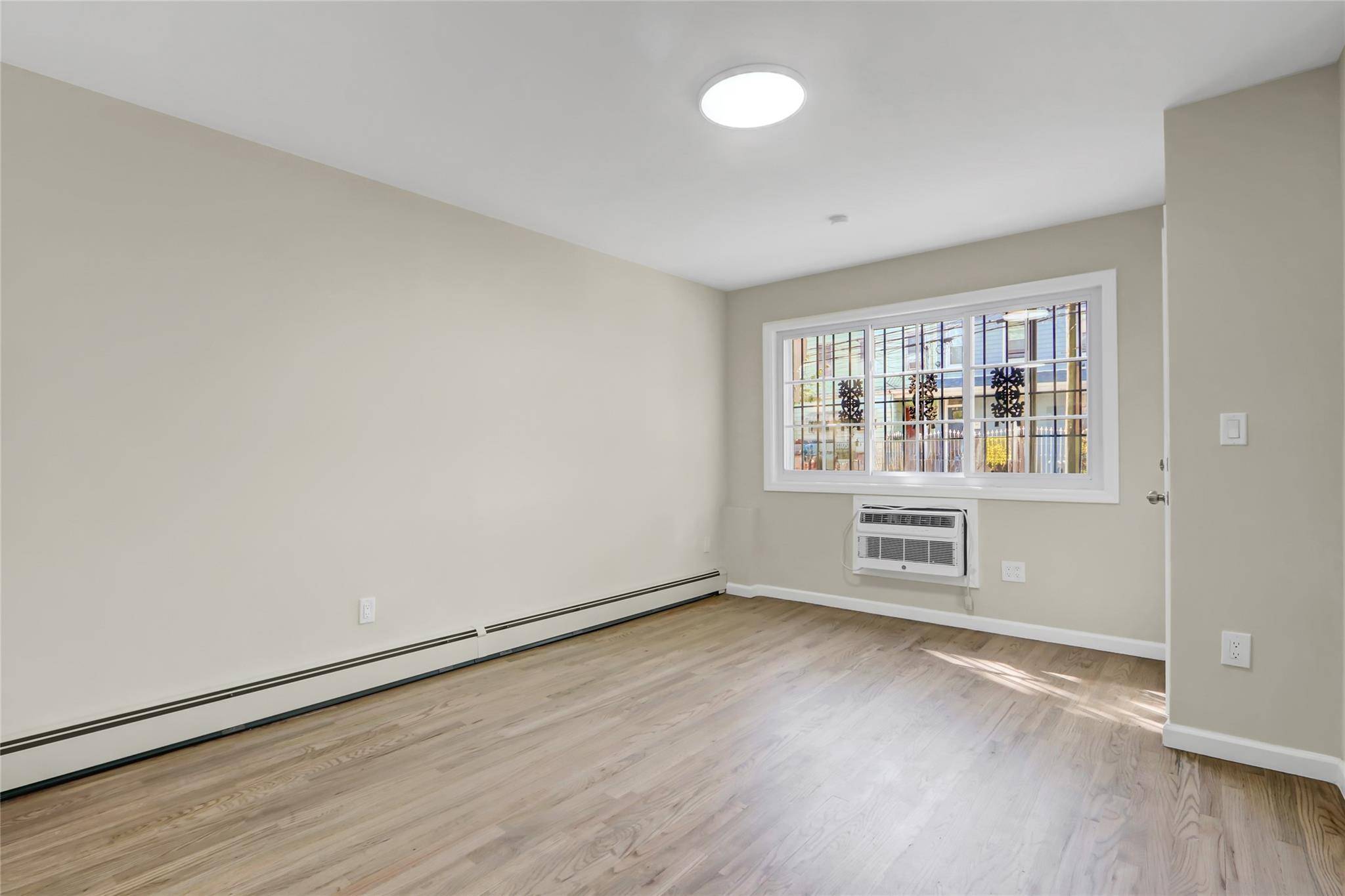 Corona, NY 11368,107-03 37th DR