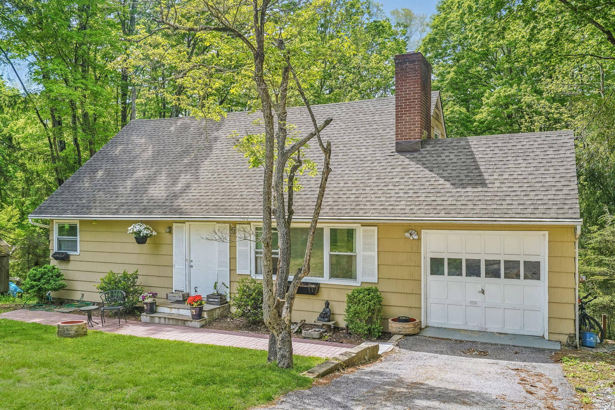 Millwood, NY 10546,13 Glenwood RD