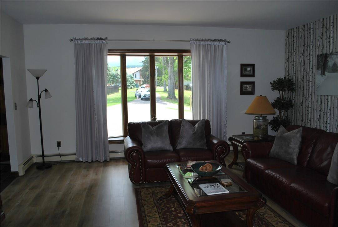 Warwick, NY 10990,25 Hathorn RD #1