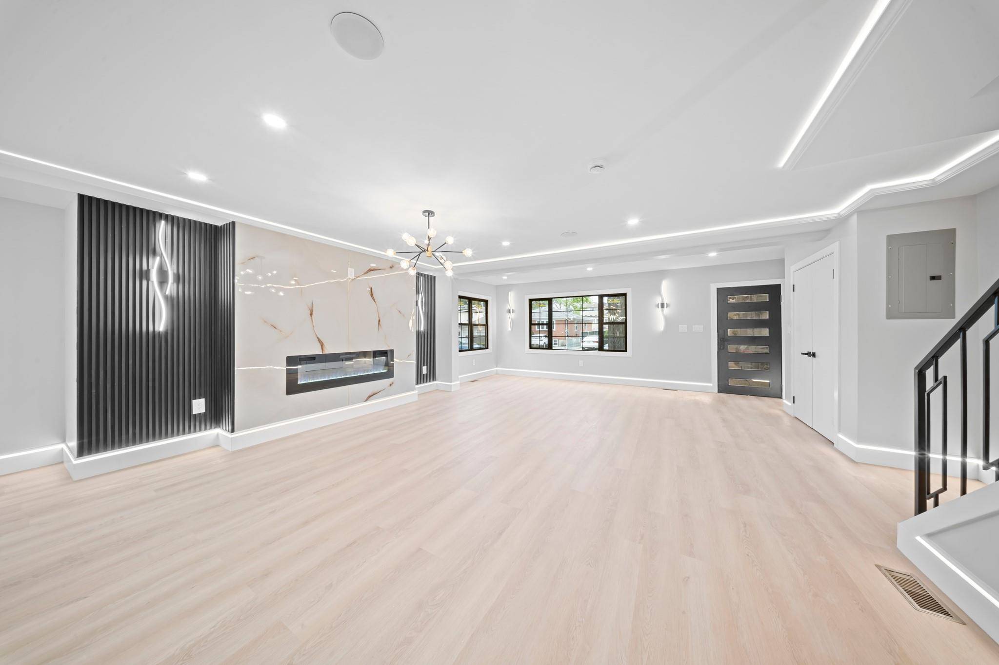 Hollis, NY 11423,10041 201st ST