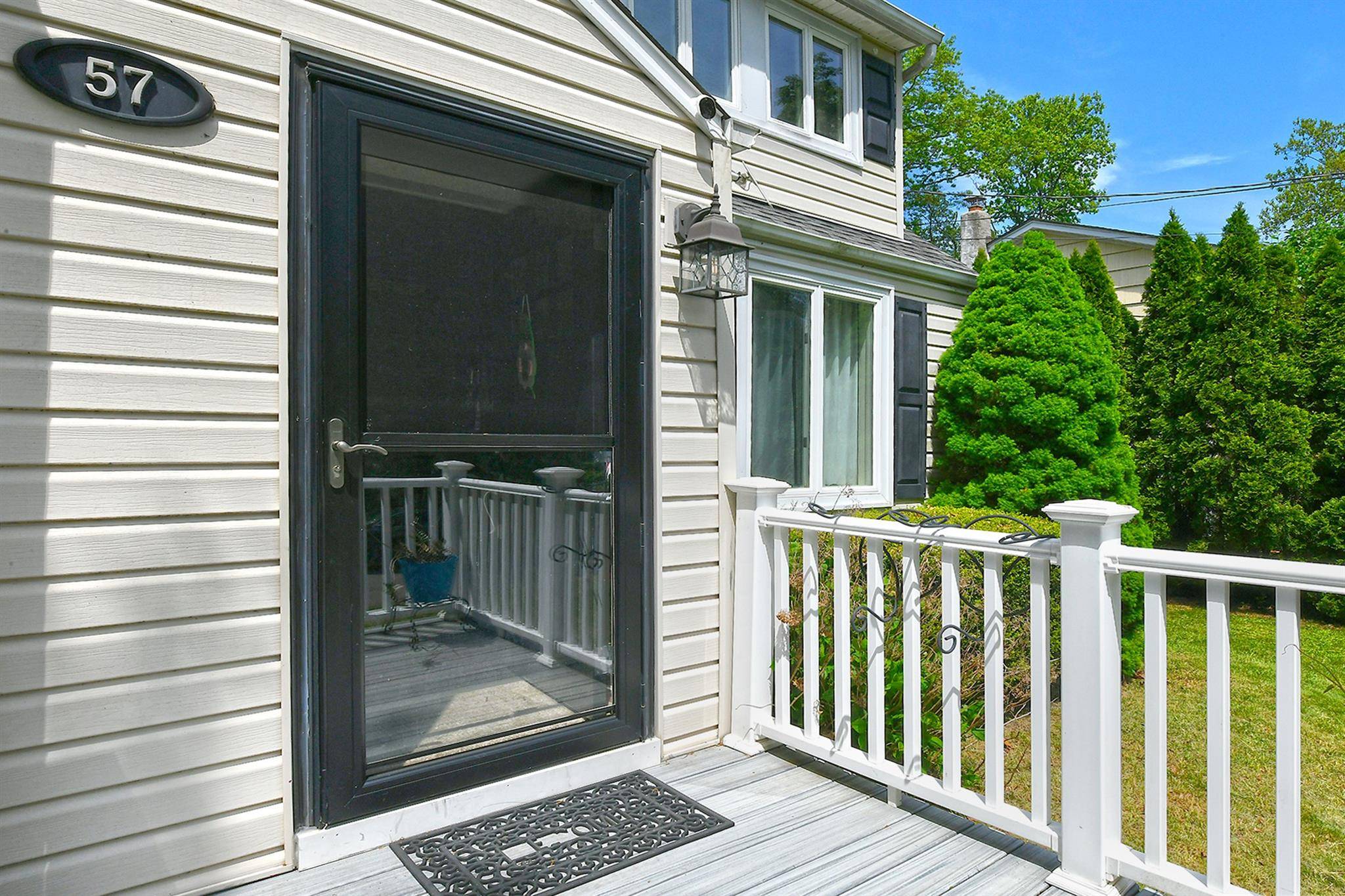 South Huntington, NY 11746,57 Hunters LN