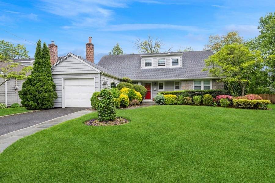 Woodmere, NY 11598,14 Hazel PL