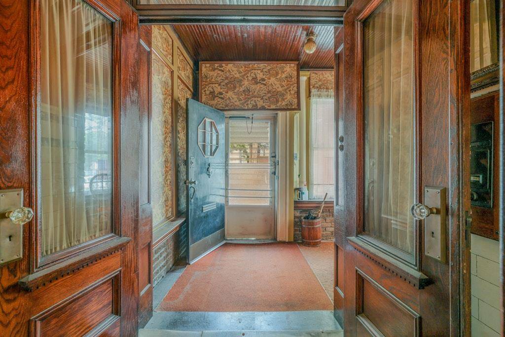 Maspeth, NY 11378,62-12 60th Drive