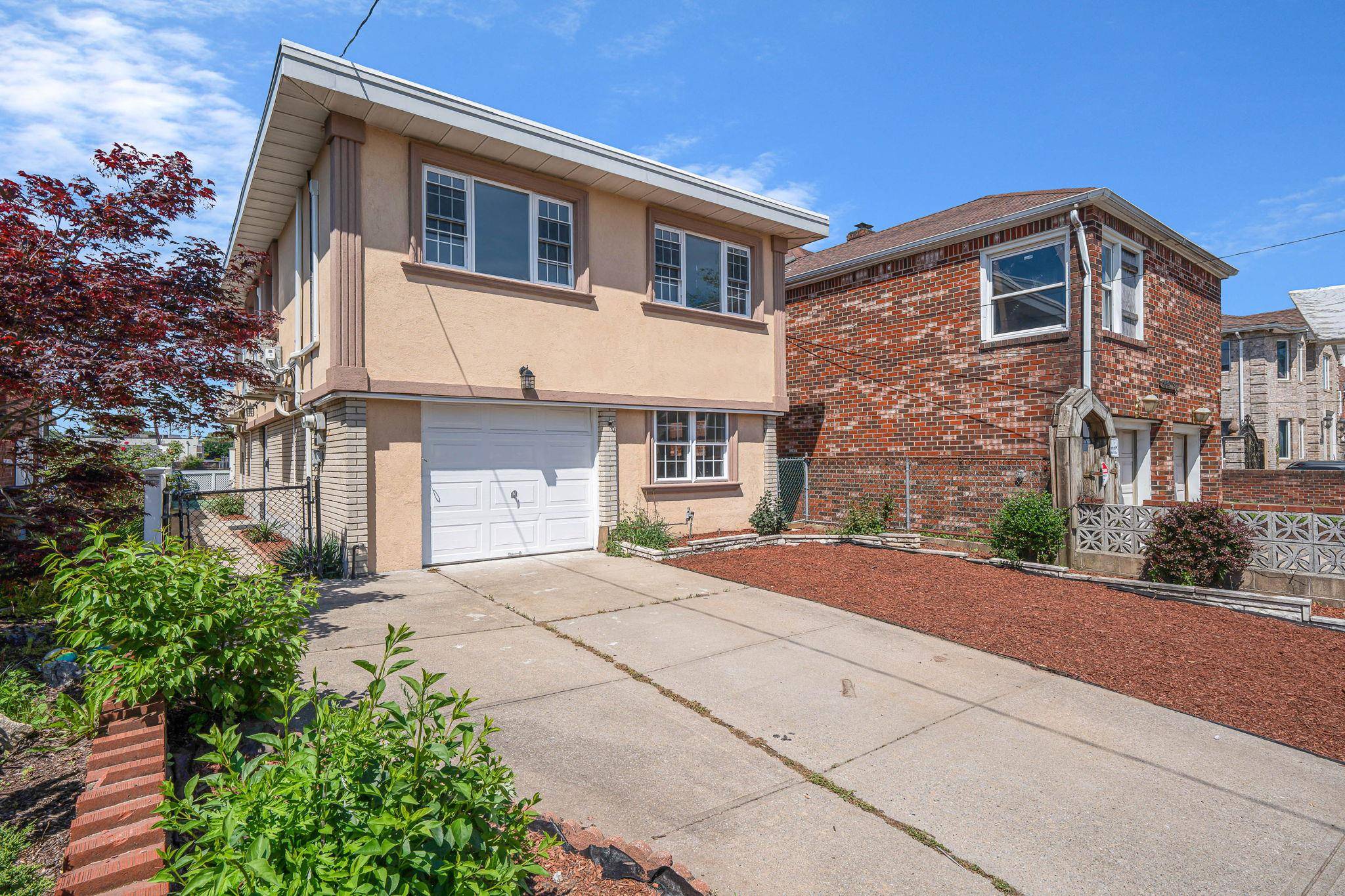 Howard Beach, NY 11414,15940 95th ST