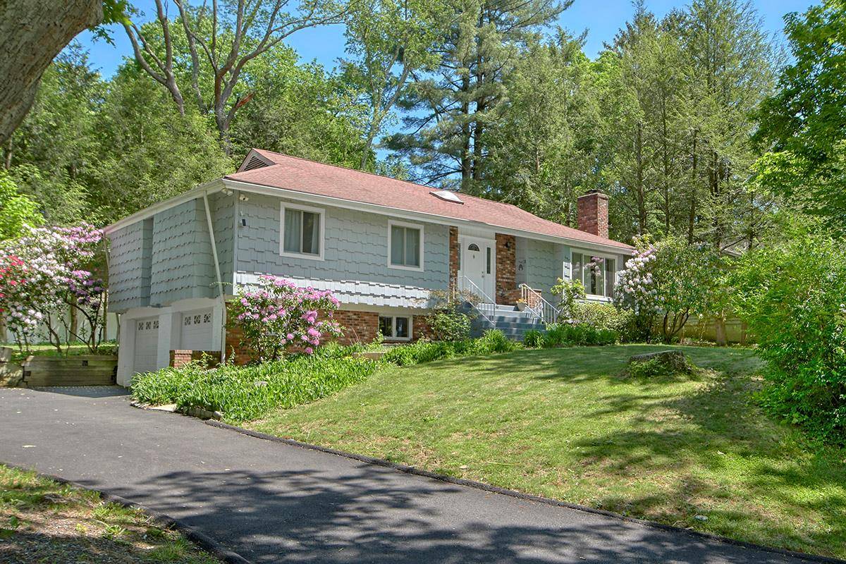 Mount Kisco, NY 10549,23 Pineview RD