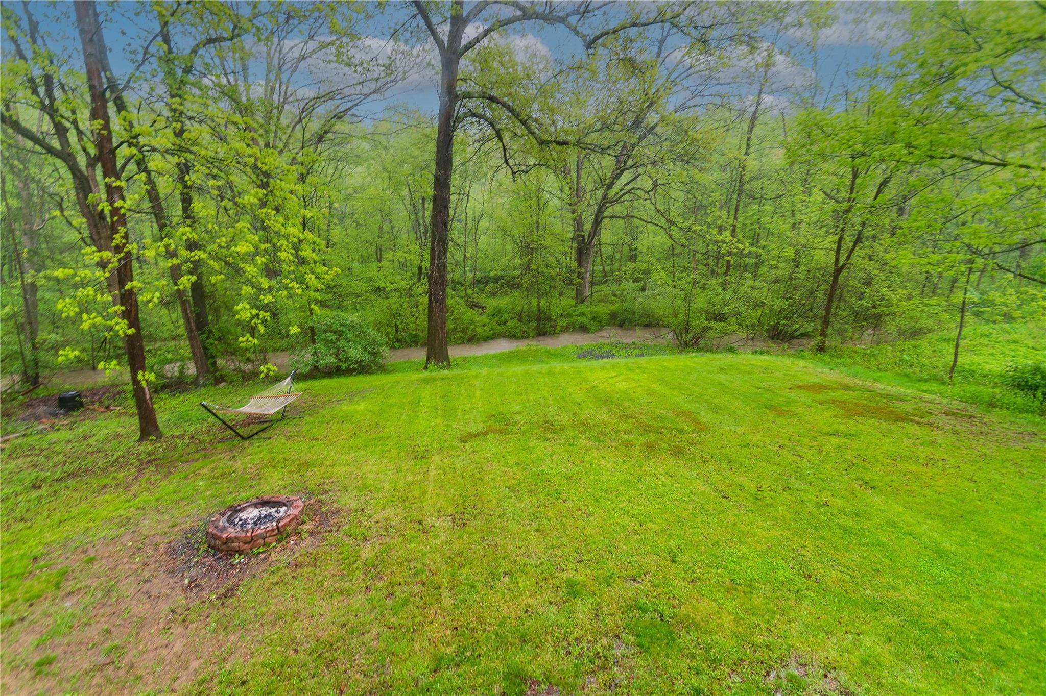 New Paltz, NY 12561,14 Woodland DR