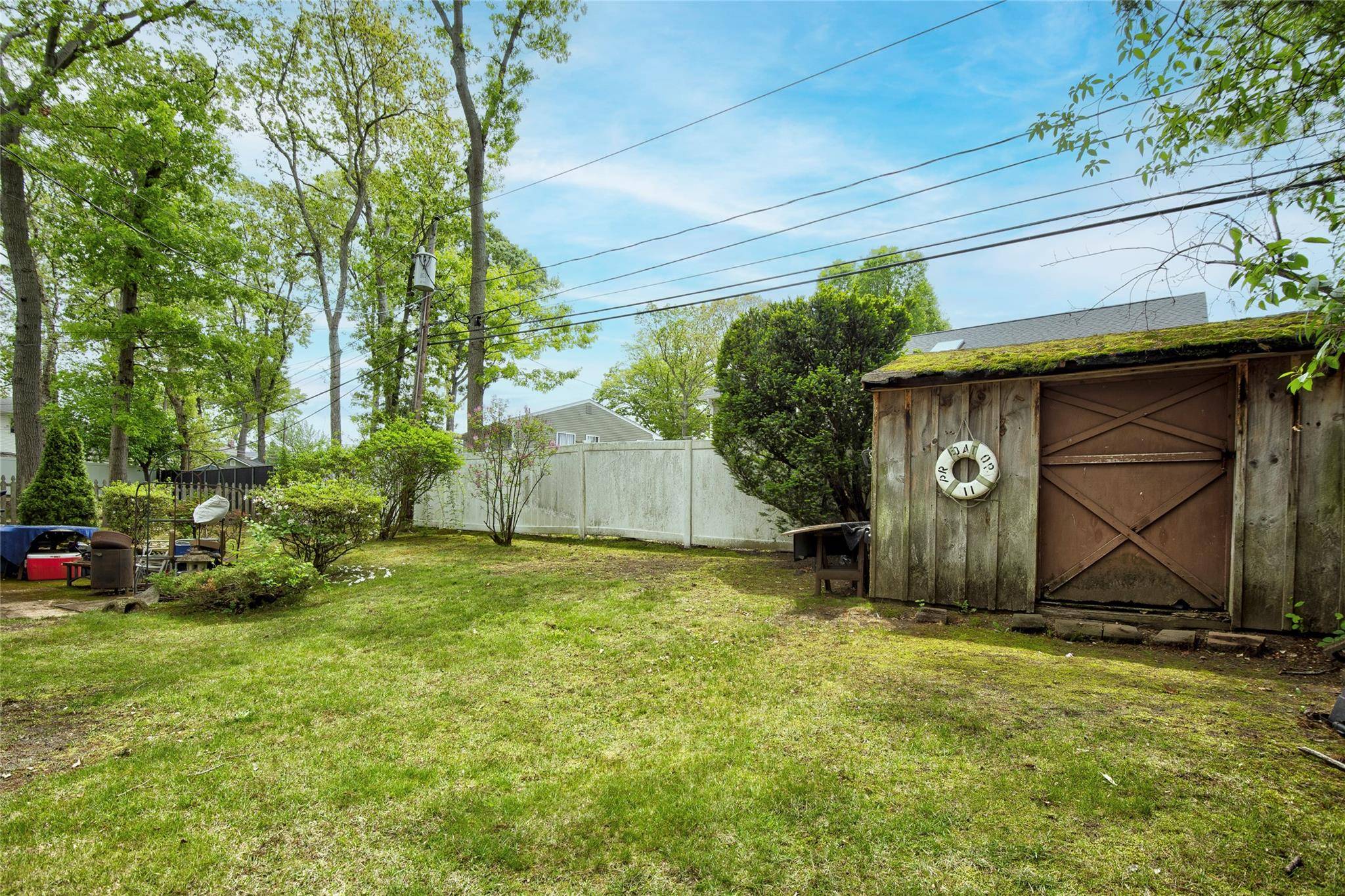 Lake Grove, NY 11755,76 Moriches RD