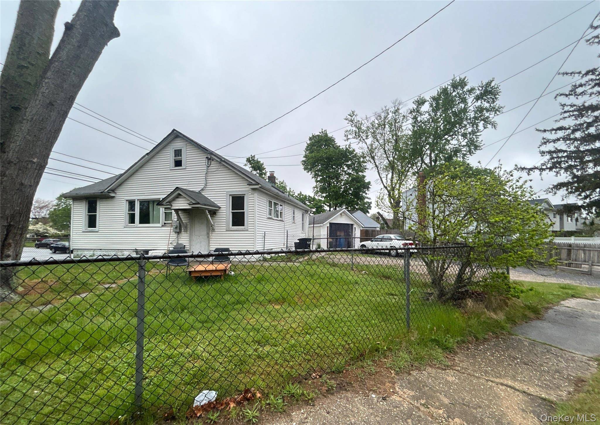 West Babylon, NY 11704,583 Straight PATH