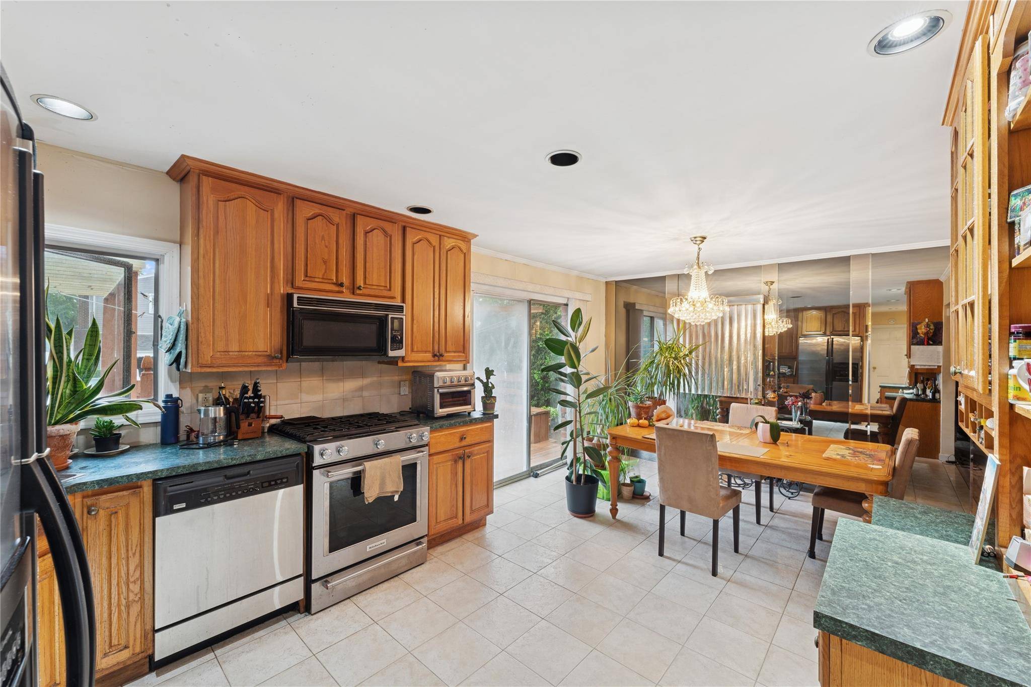 Elmont, NY 11003,539 Keller AVE