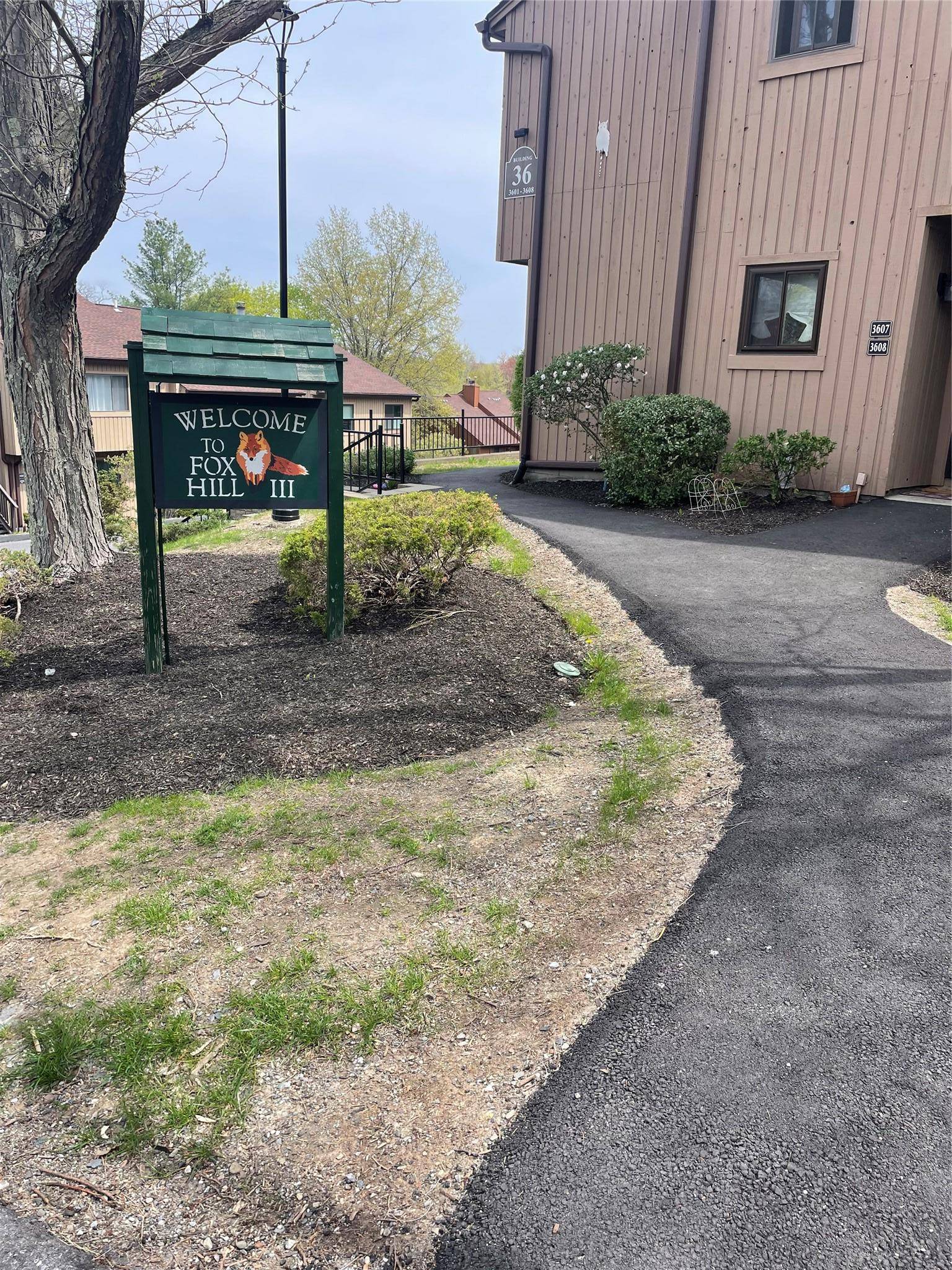 Poughkeepsie, NY 12603,3605 Deer PATH