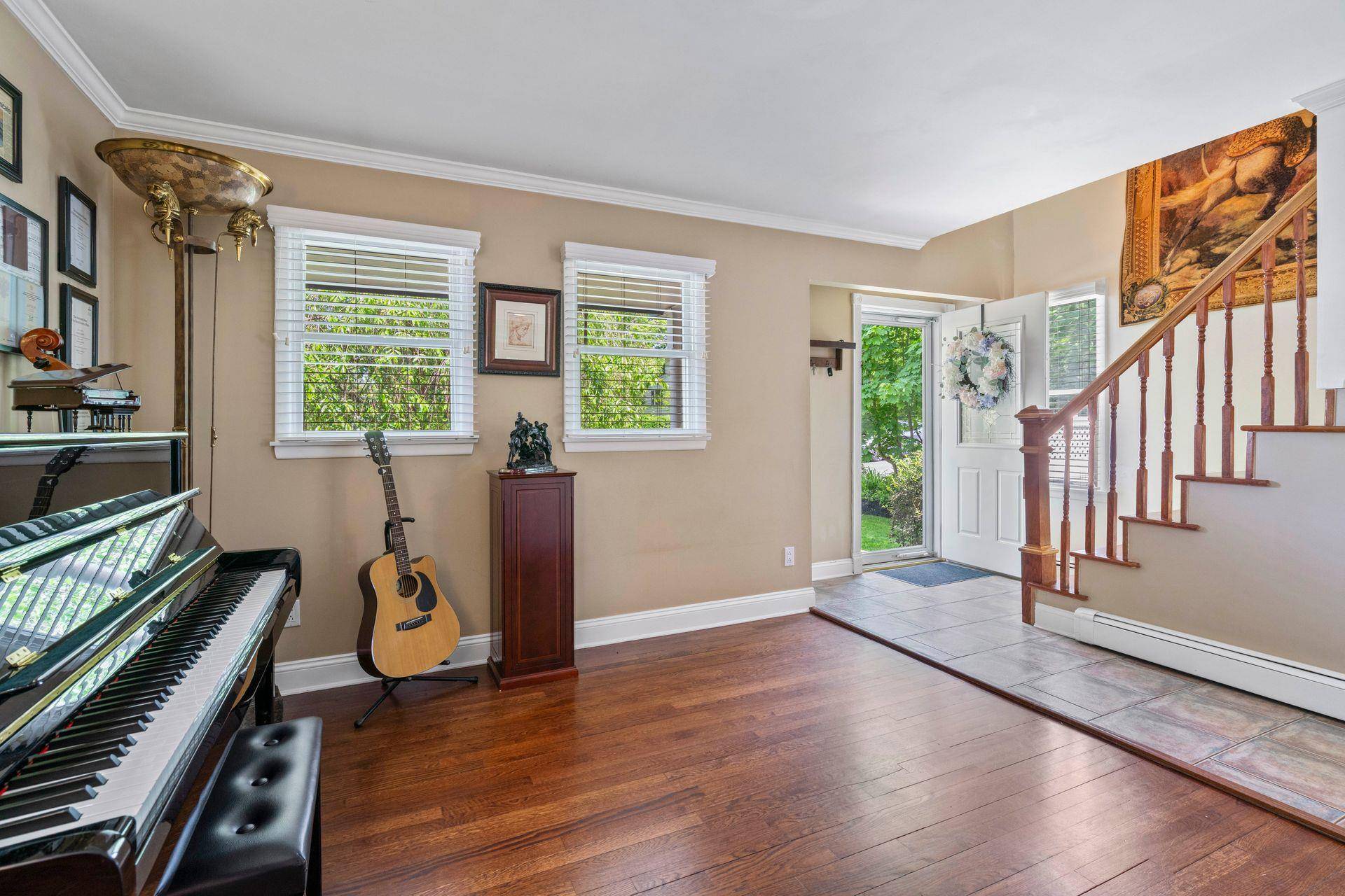 Huntington, NY 11743,53 Irwin PL