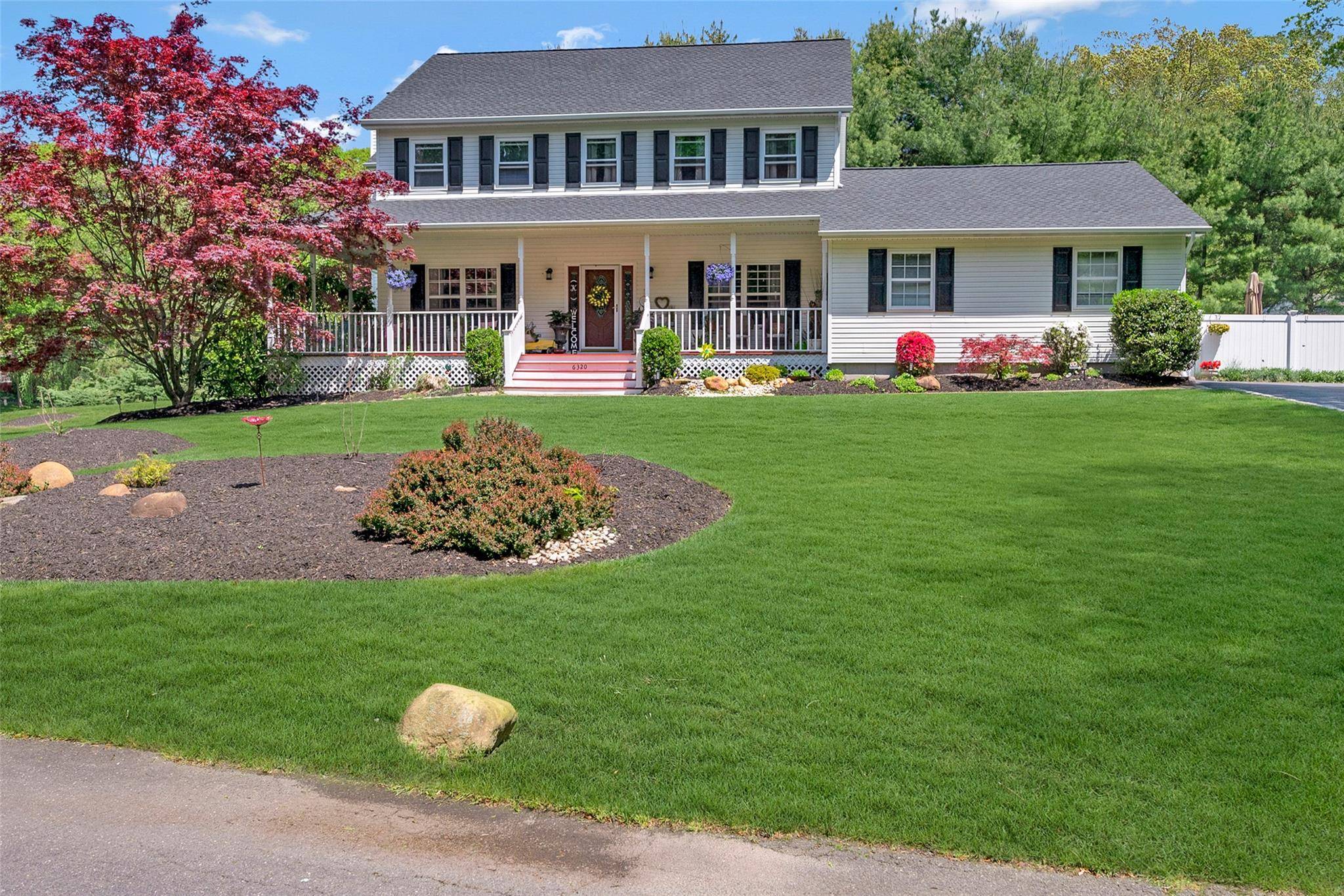 Wading River, NY 11792,6320 N Country RD