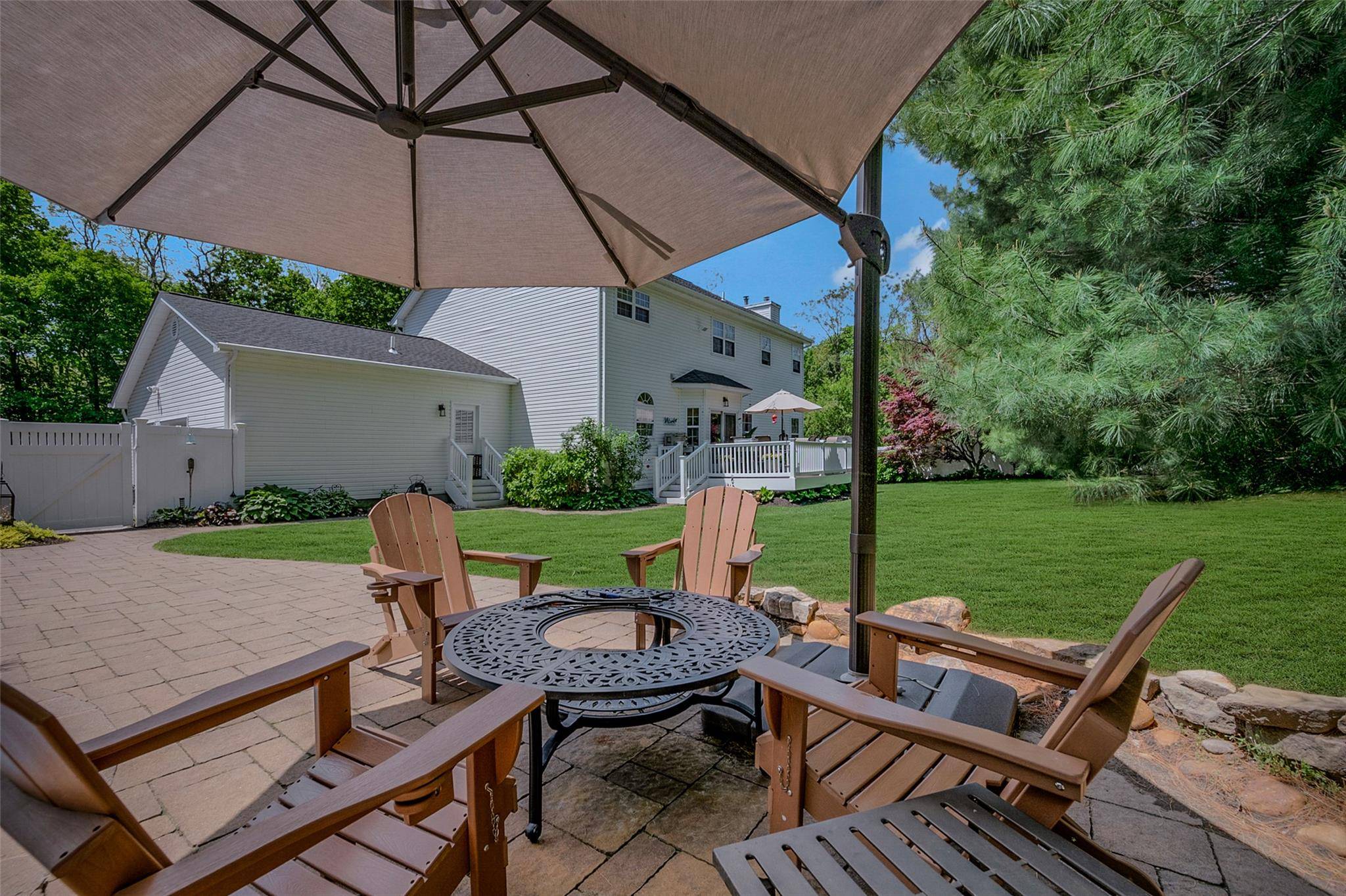 Wading River, NY 11792,6320 N Country RD