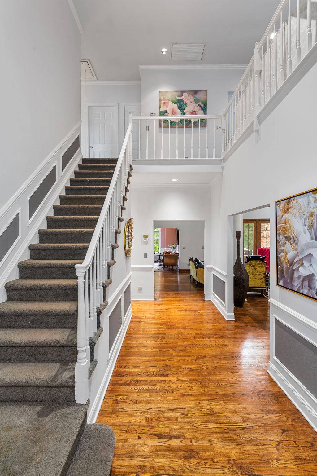 Glen Cove, NY 11542,10 Swan CT