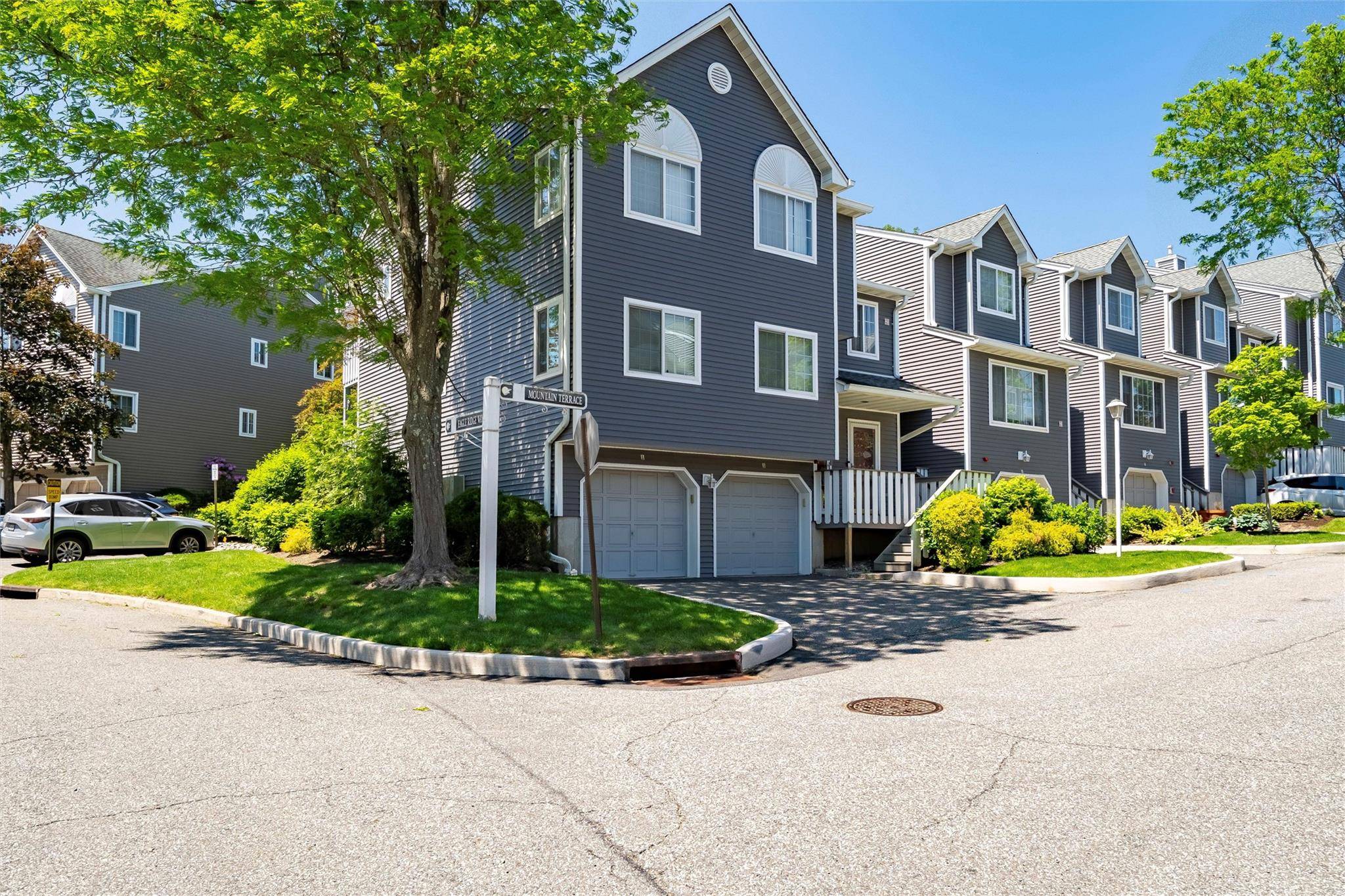 Nanuet, NY 10954,1 Mountain TER