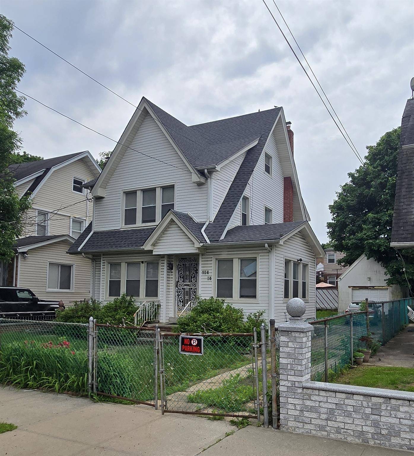 Saint Albans, NY 11412,194-34 115th RD