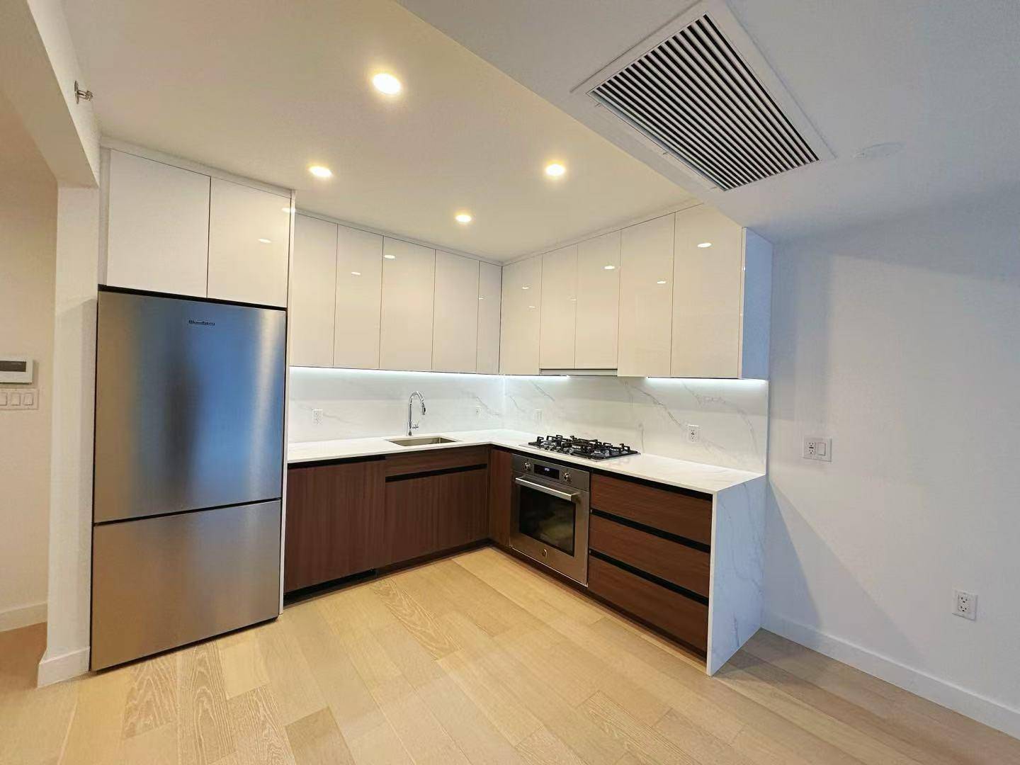 Flushing, NY 11354,144-49 Northern Blvd #330