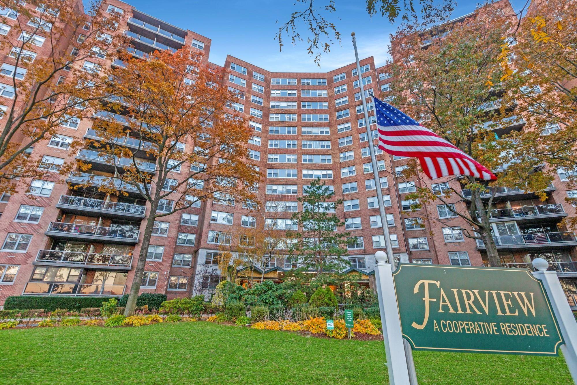 Forest Hills, NY 11375,61-20 Grand Central Pkwy #B204