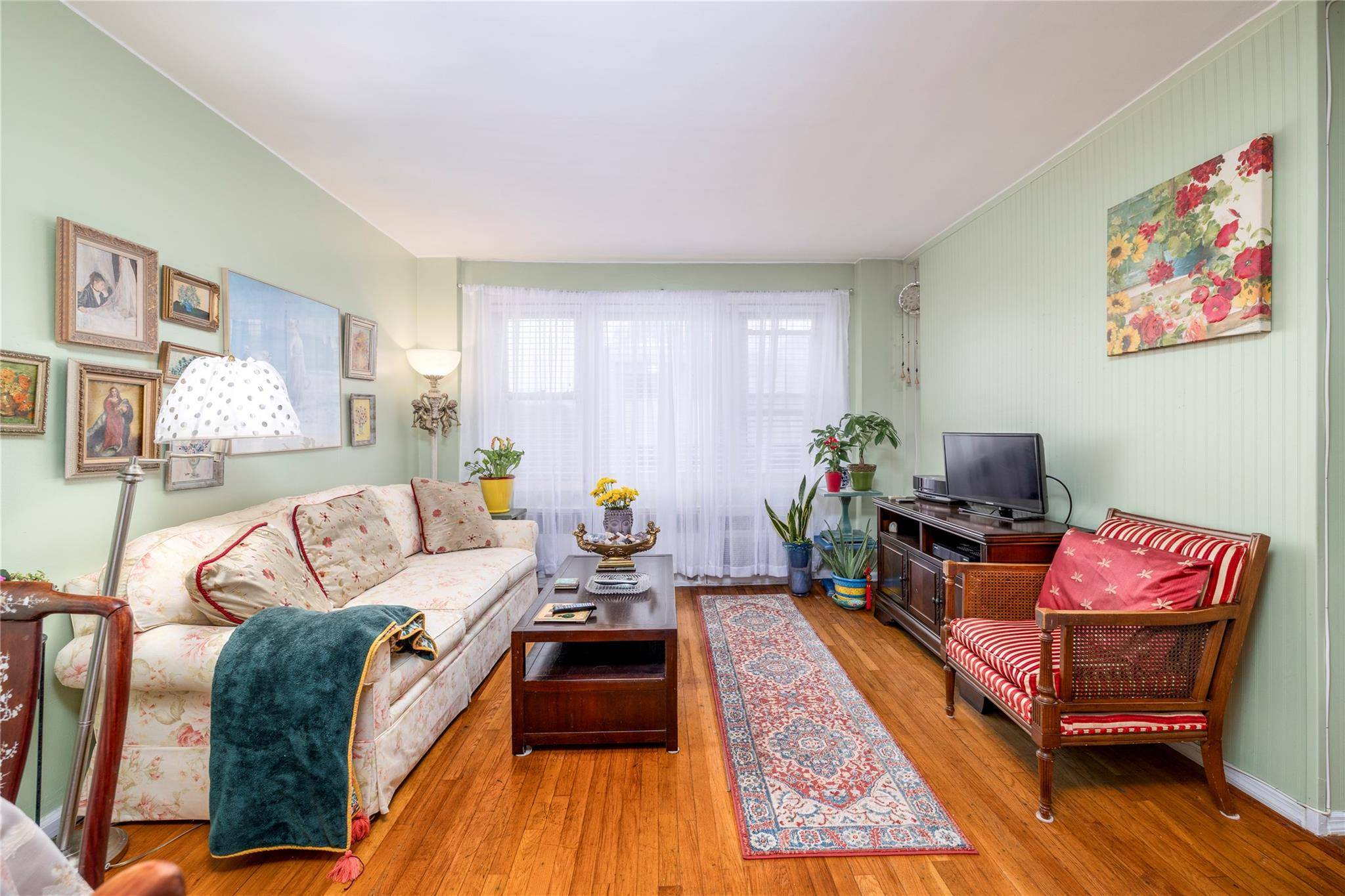 Freeport, NY 11520,100 S Ocean AVE #2E