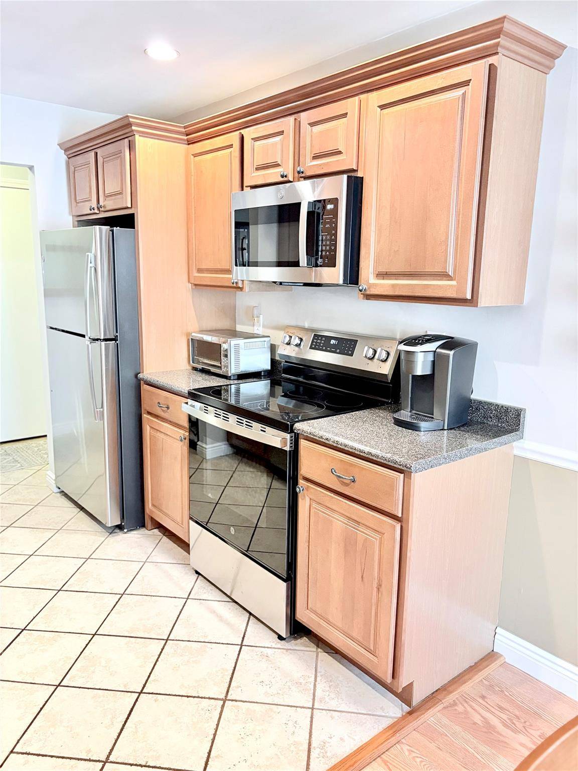 Pleasantville, NY 10570,13 Foxwood Drive #7