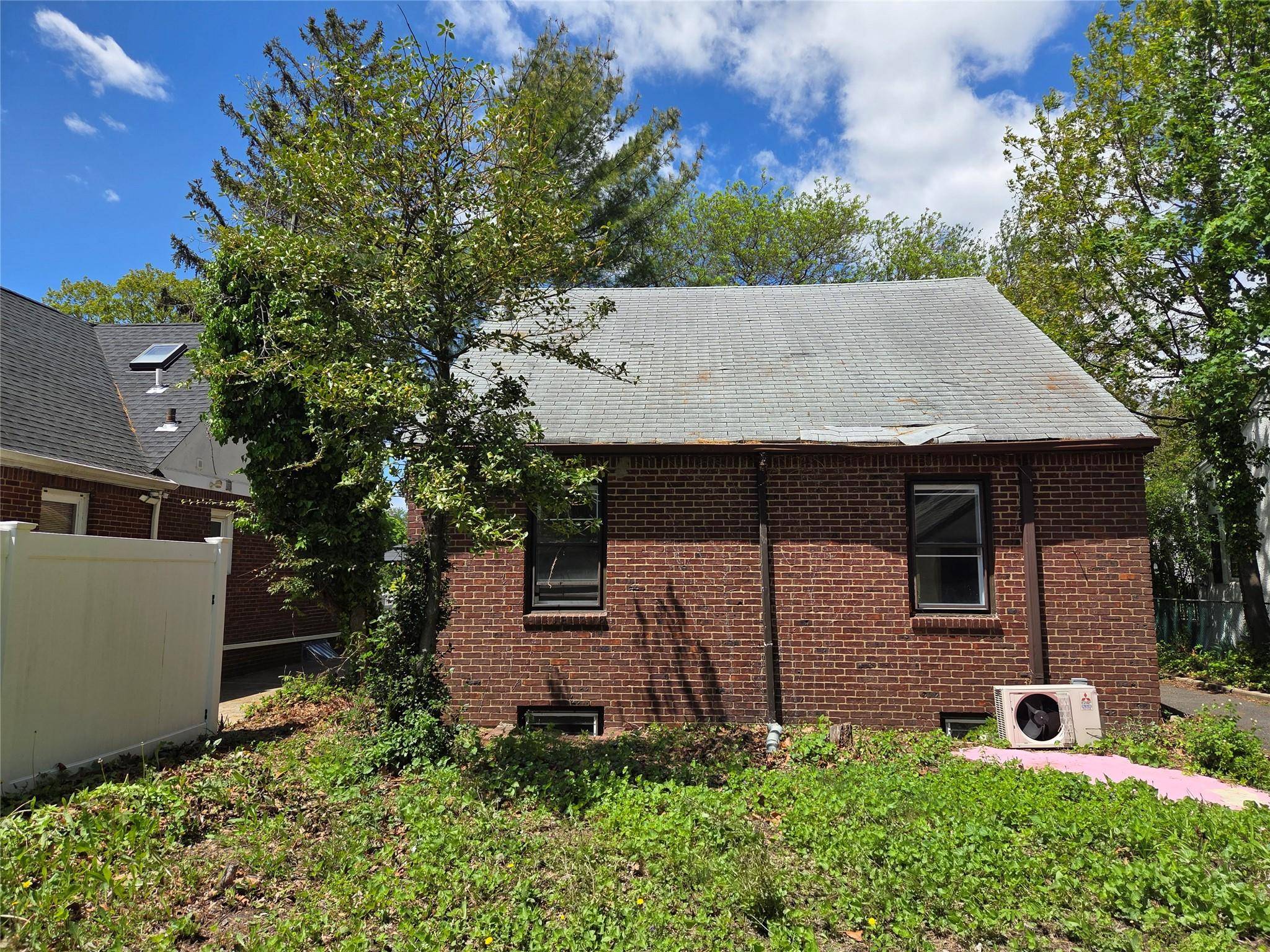 Oceanside, NY 11572,2861 Willard AVE