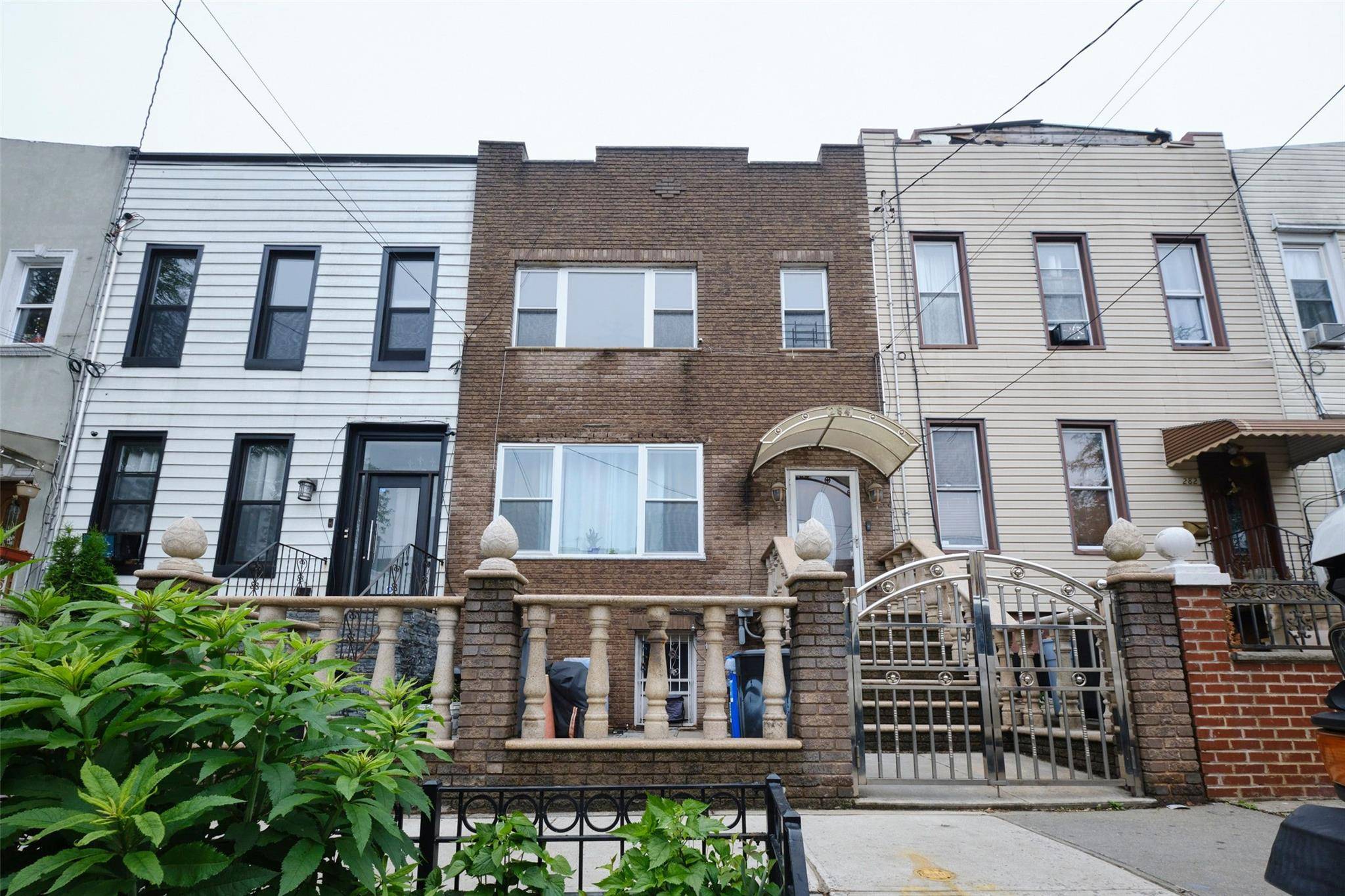 Brooklyn, NY 11208,284 Hemlock ST