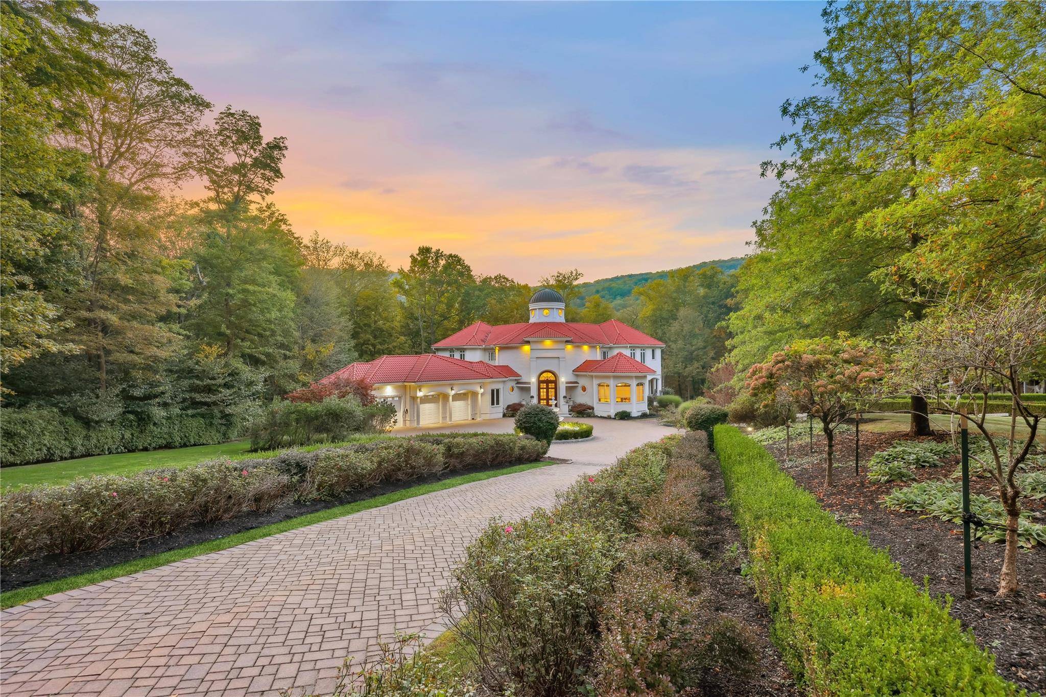 Suffern, NY 10901,652 Haverstraw RD