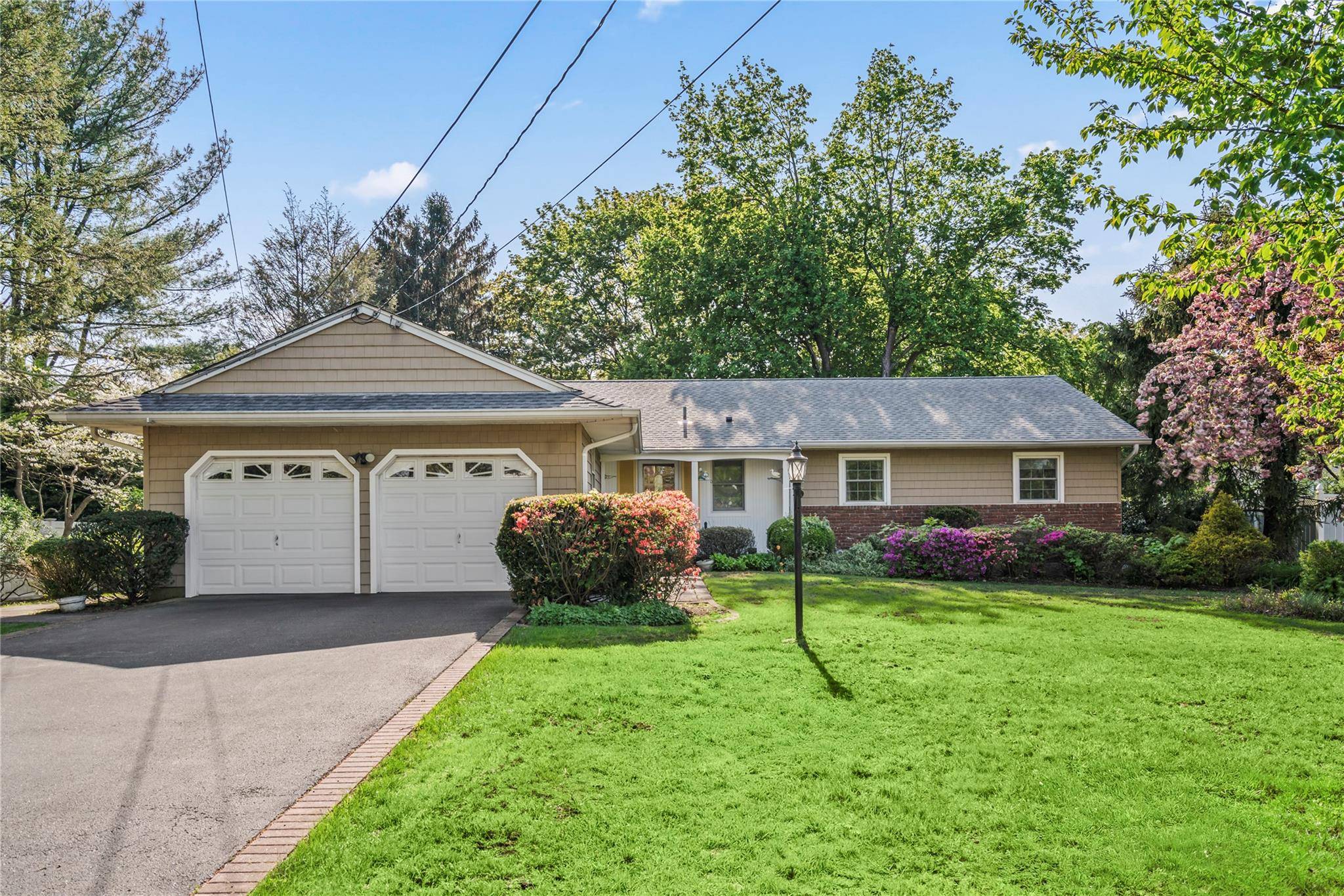 East Northport, NY 11731,359 Old Bridge RD