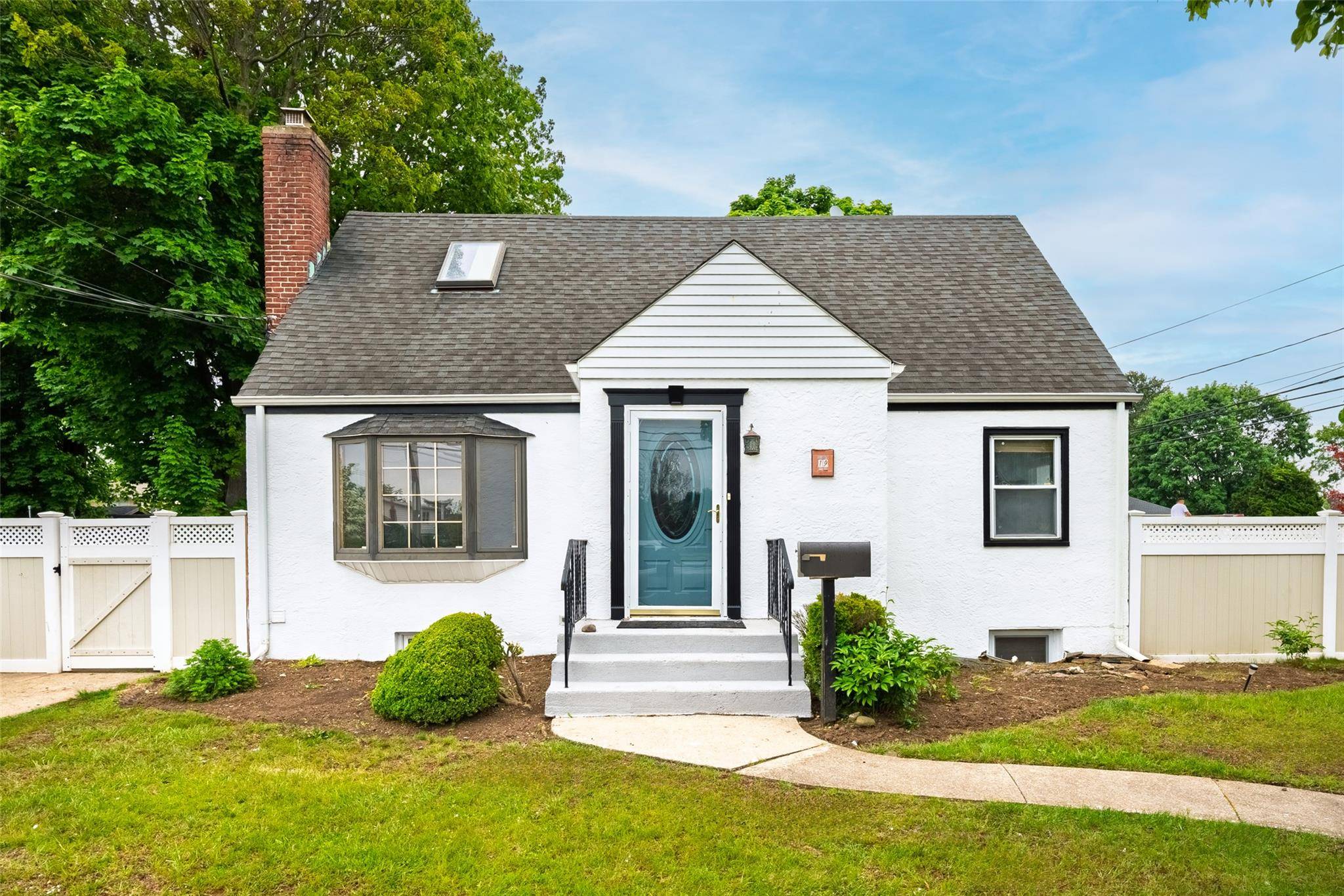 Hicksville, NY 11801,19 Underhill AVE