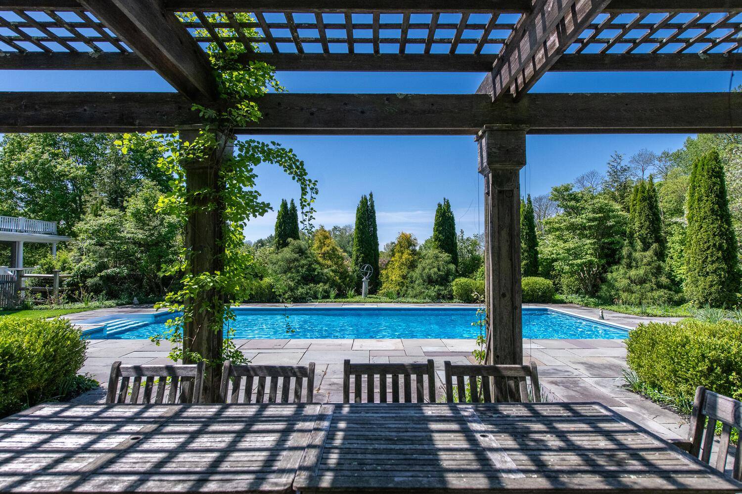 Rhinebeck, NY 12572,33 Pells RD