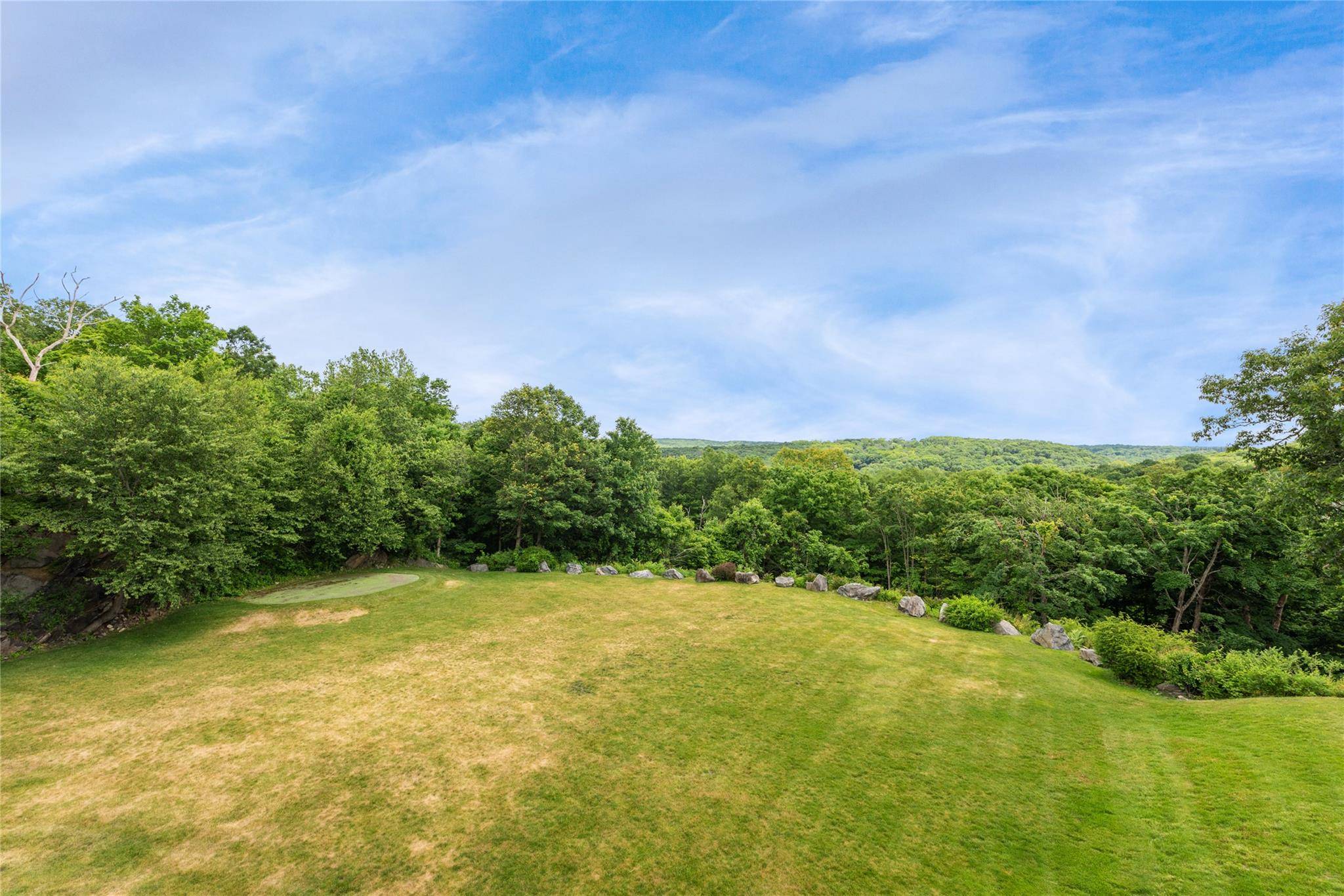 Katonah, NY 10536,371-383 Pea Pond RD