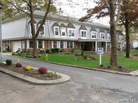 Hauppauge, NY 11749,211 Towne House VLG #211