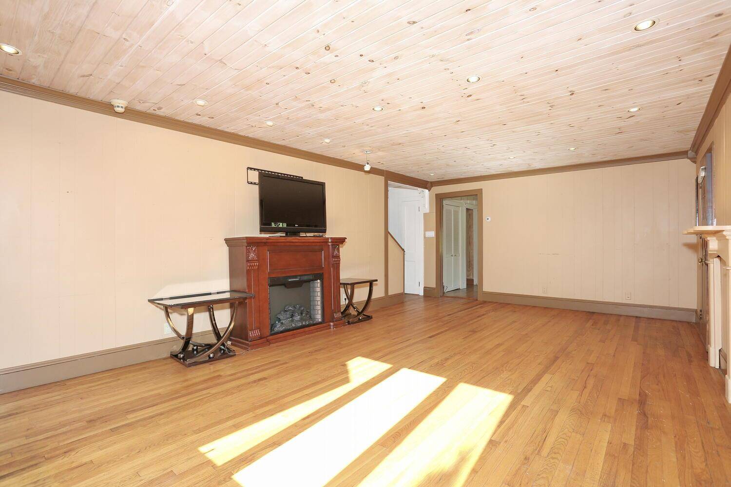 Mongaup Valley, NY 12762,1143 NY-17B