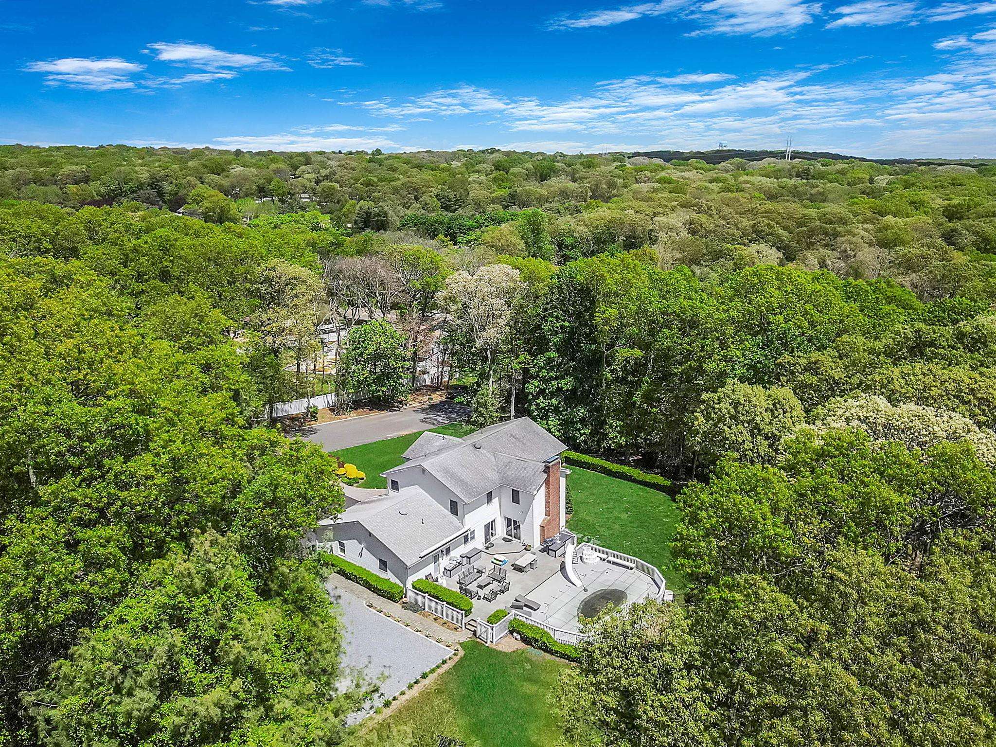 Dix Hills, NY 11746,3 Talisman DR