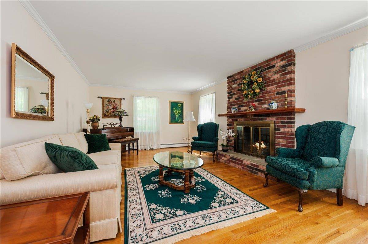 Somers, NY 10589,24 Summit CIR