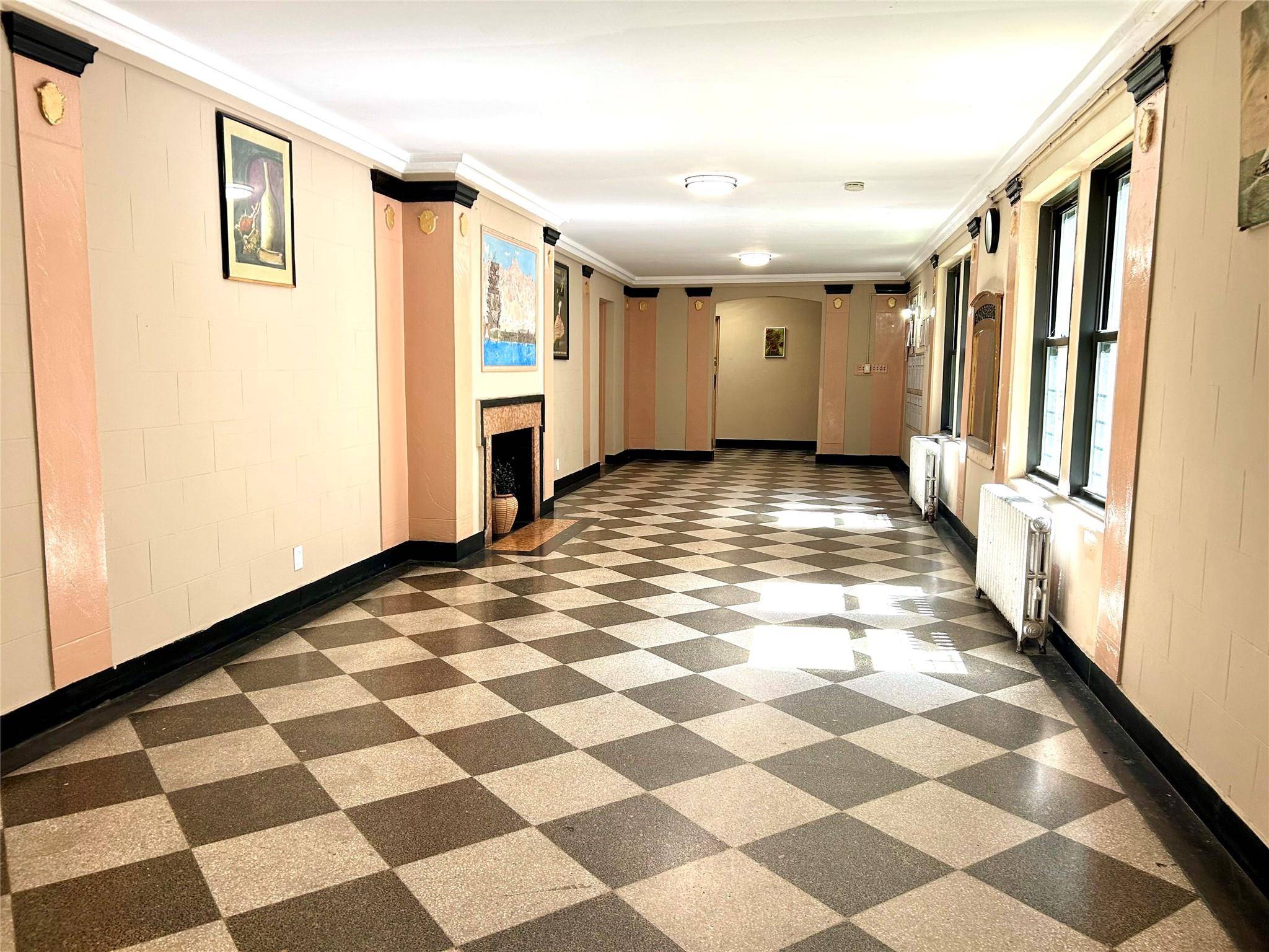 Rego Park, NY 11374,62-64 Saunders ST #3H