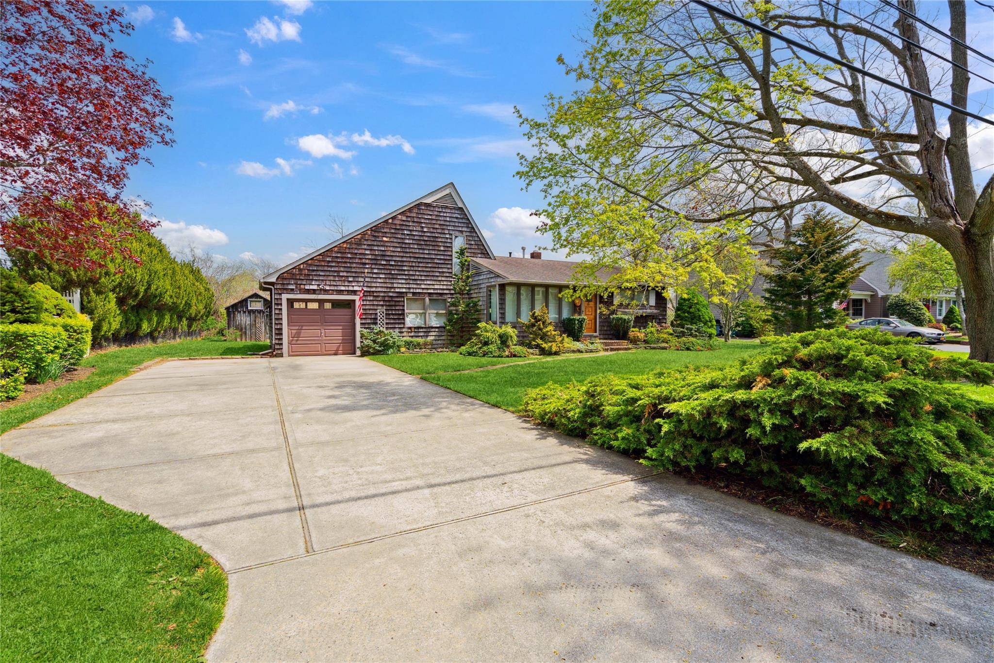 Bayport, NY 11705,211 Bay AVE