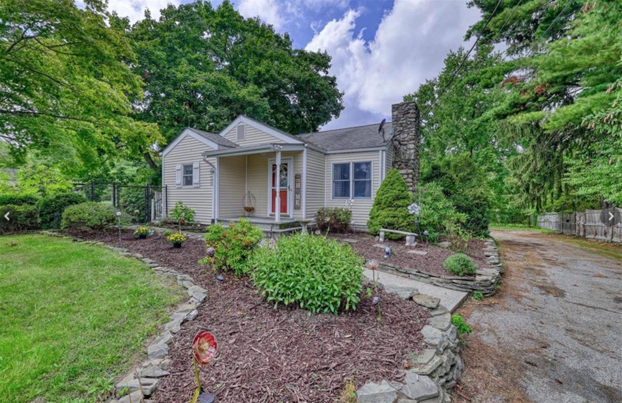 Washingtonville, NY 10992,1547 Route 208