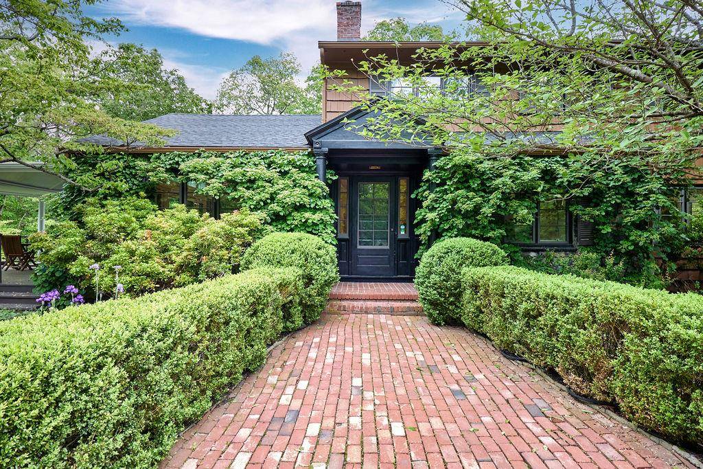 Tuxedo Park, NY 10987,24 Cliff RD