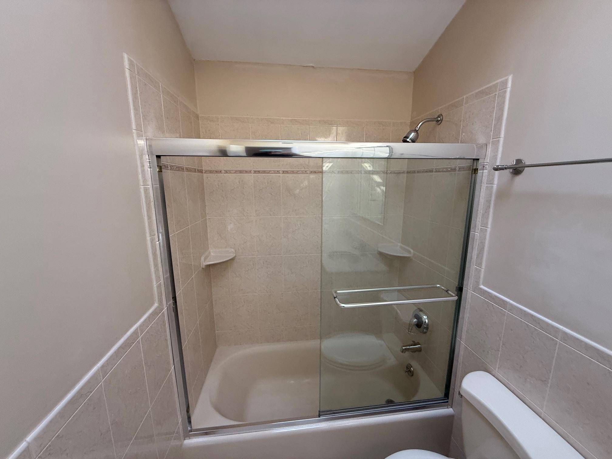 Syosset, NY 11791,10 Lenore ST