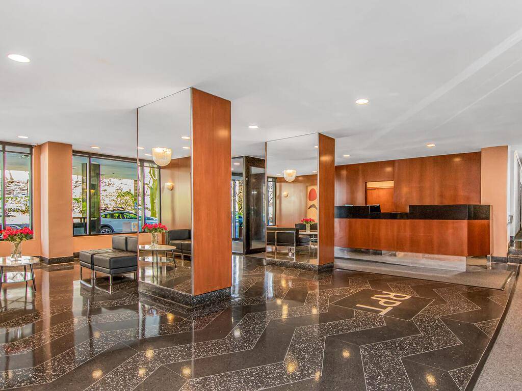 Bronx, NY 10463,555 Kappock ST #16k
