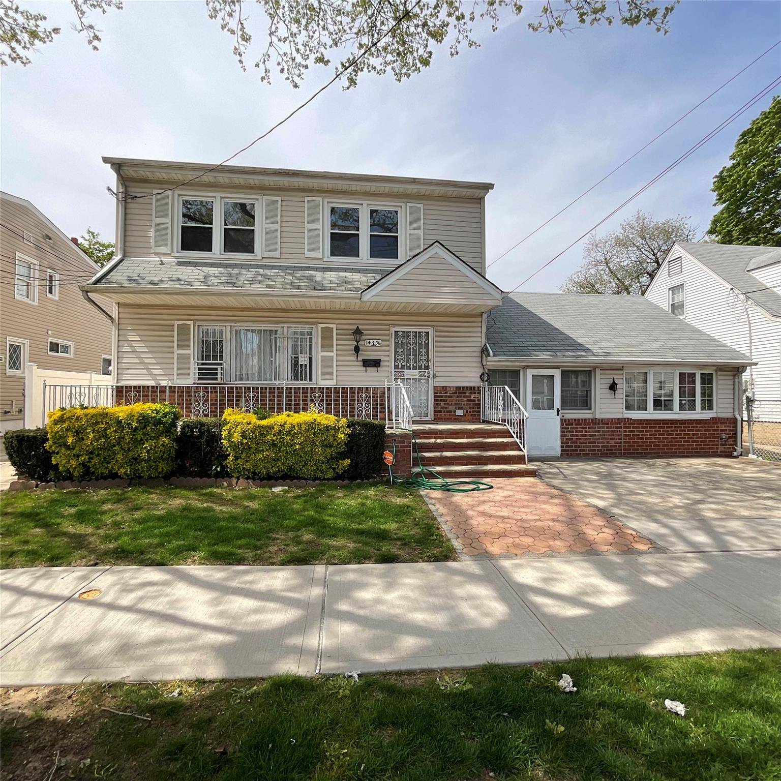 Rosedale, NY 11422,143-36 257th ST