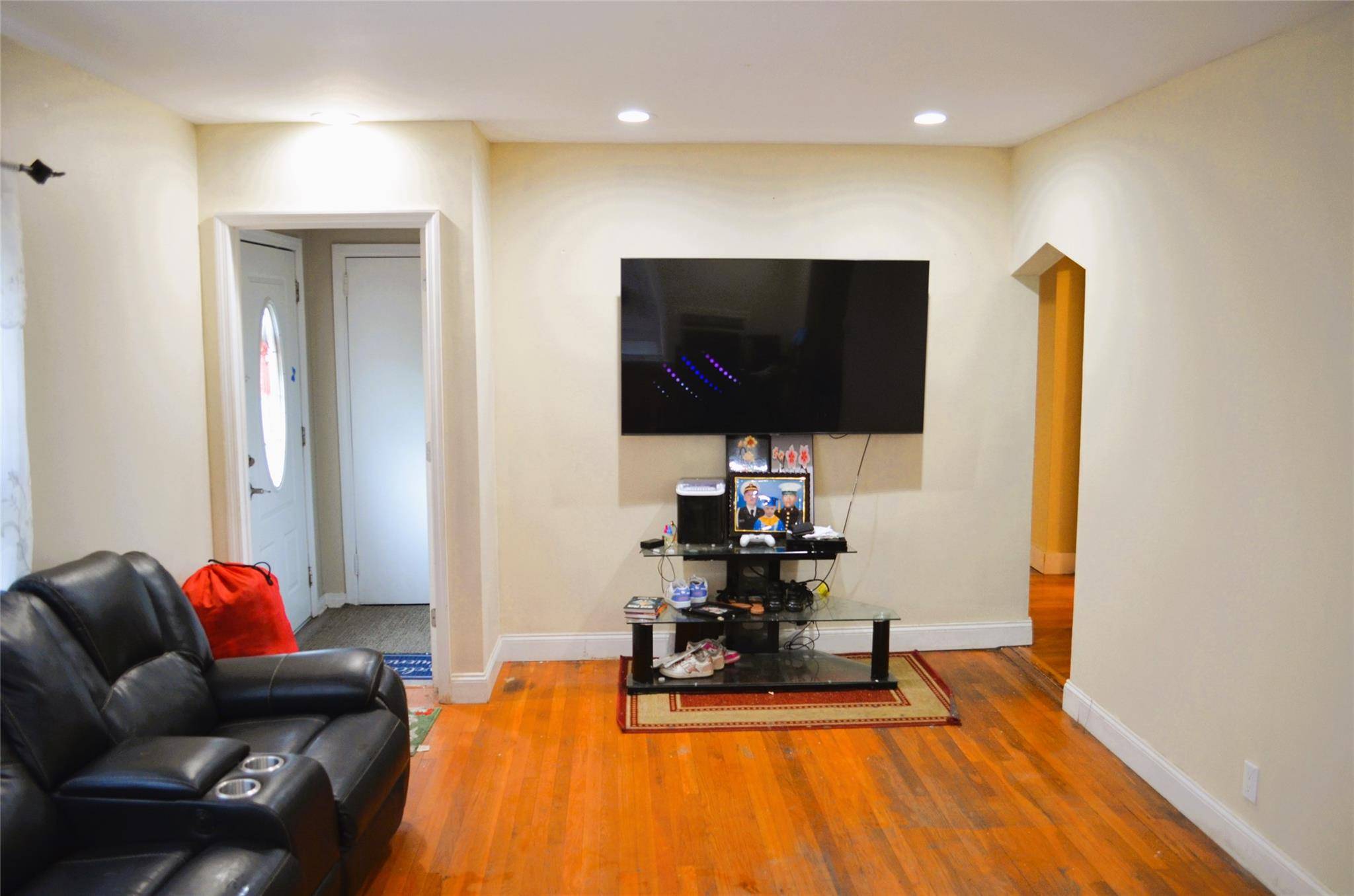 Hempstead, NY 11550,110 Powell PL