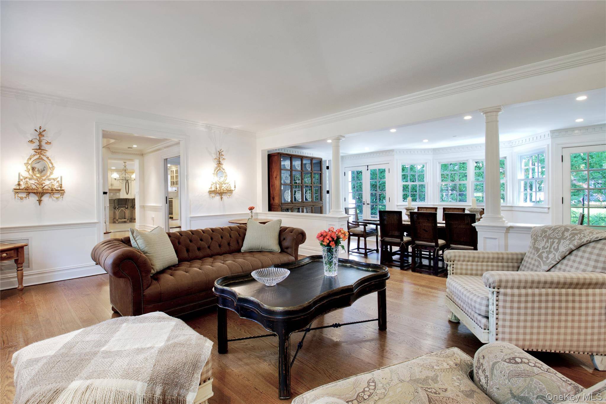 Roslyn, NY 11576,25 The Oaks