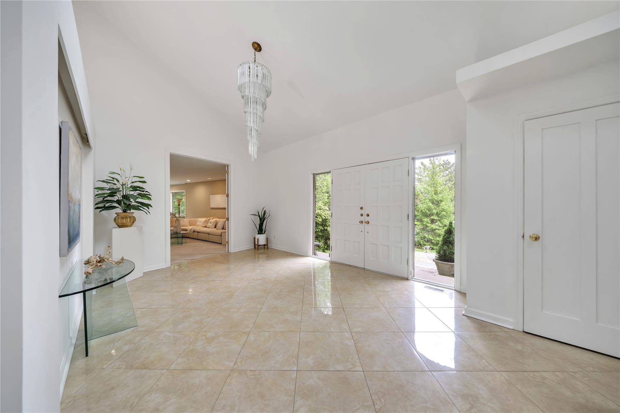 Mamaroneck, NY 10543,4 Bobby Close