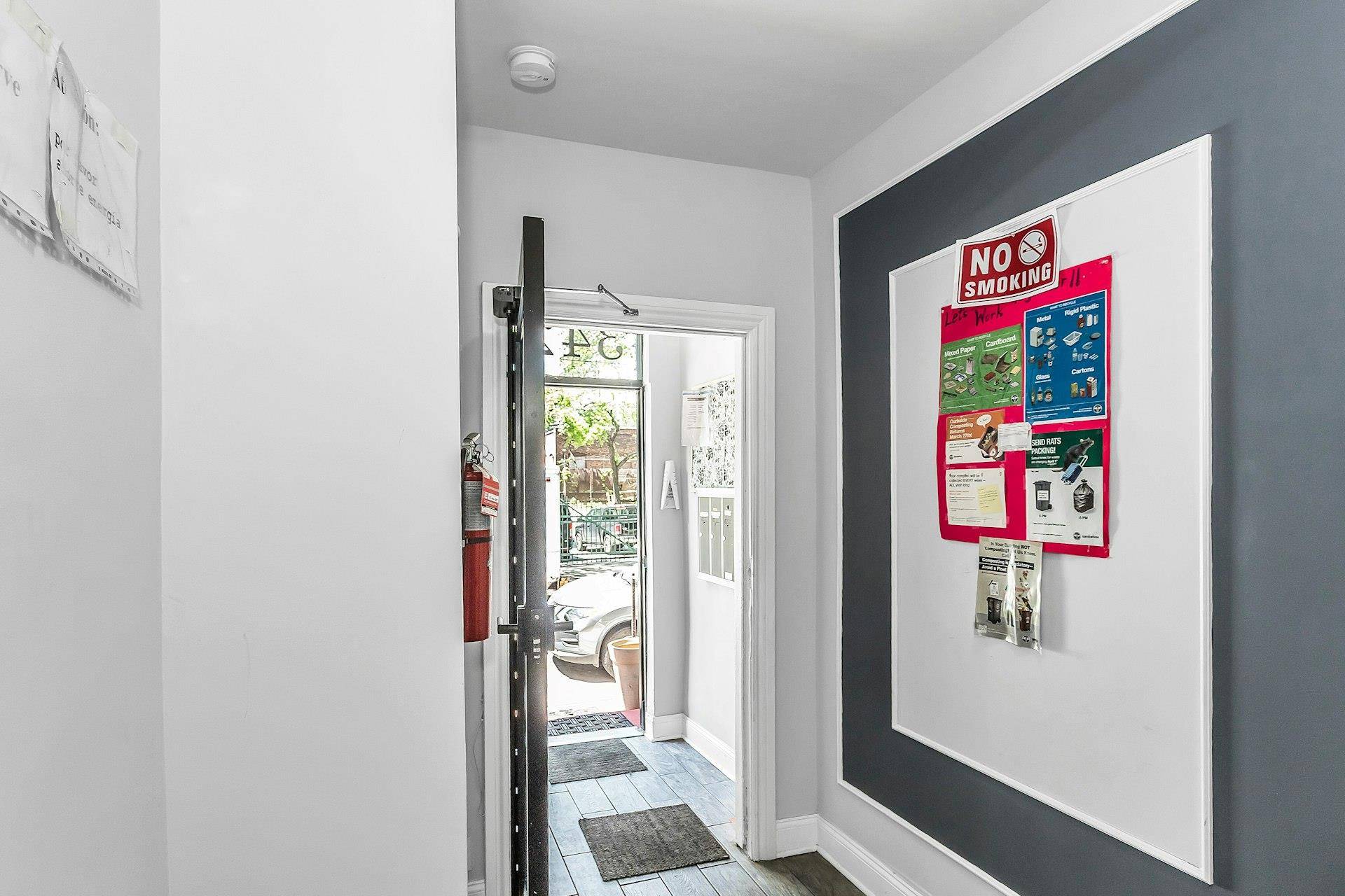 Astoria, NY 11106,34-21 9 ST