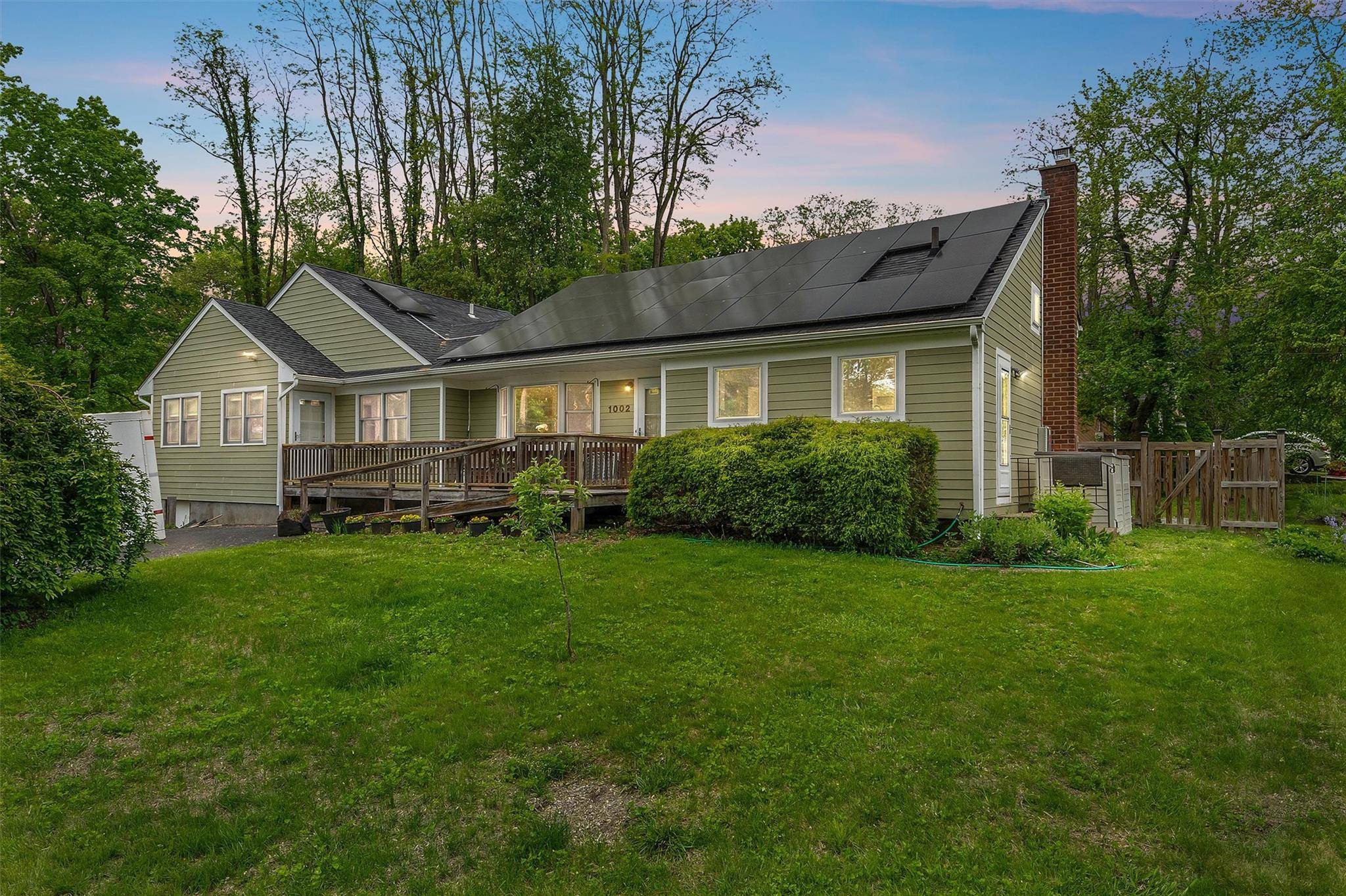 Yorktown Heights, NY 10598,1002 Fox Meadow RD