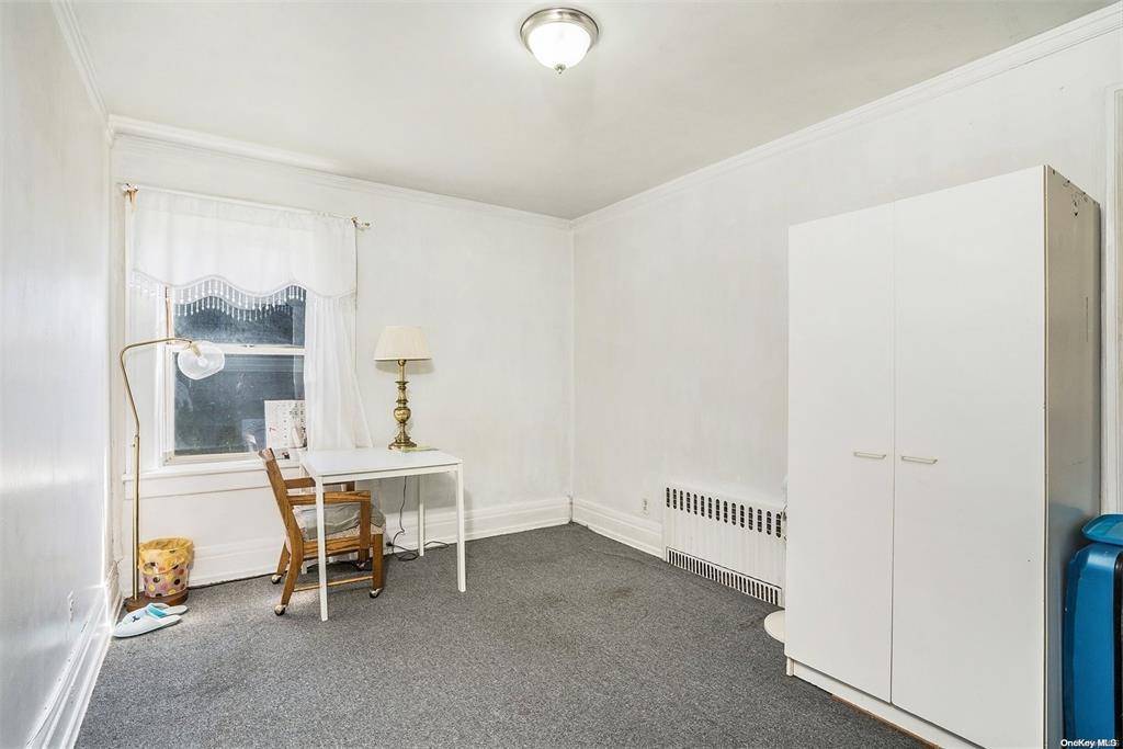 Forest Hills, NY 11375,11030 69th RD