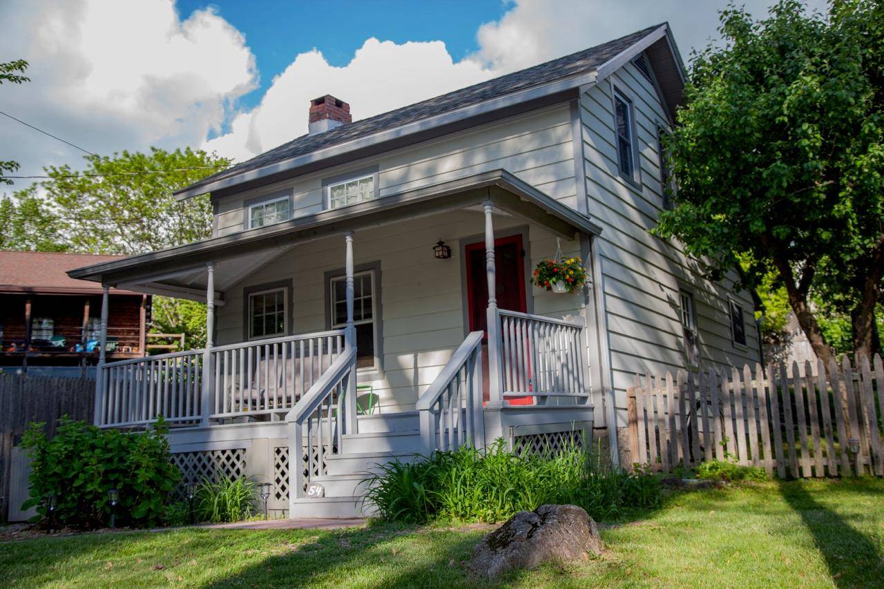 Wappingers Falls, NY 12590,54 Point ST