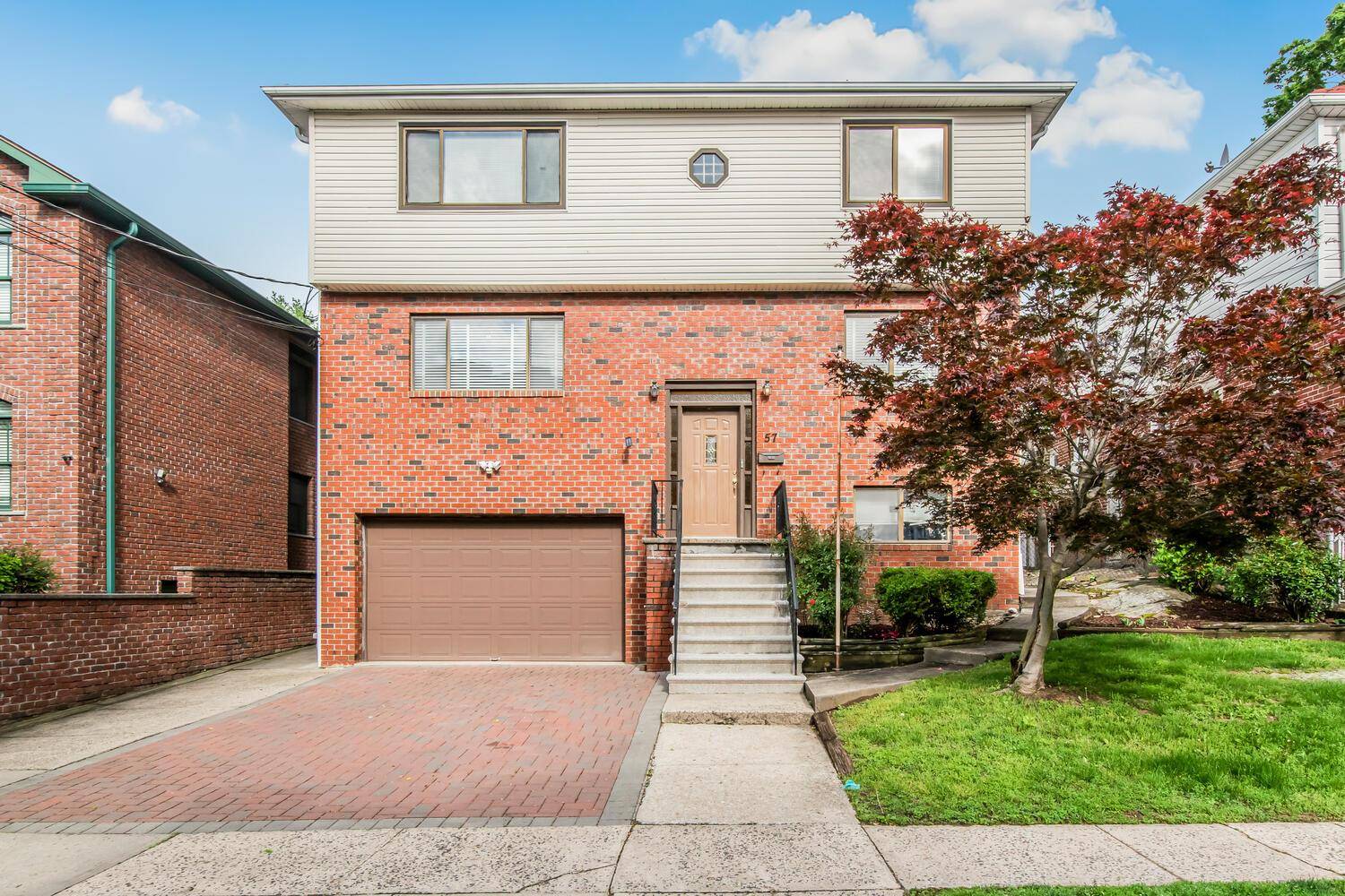 Yonkers, NY 10704,57 First ST
